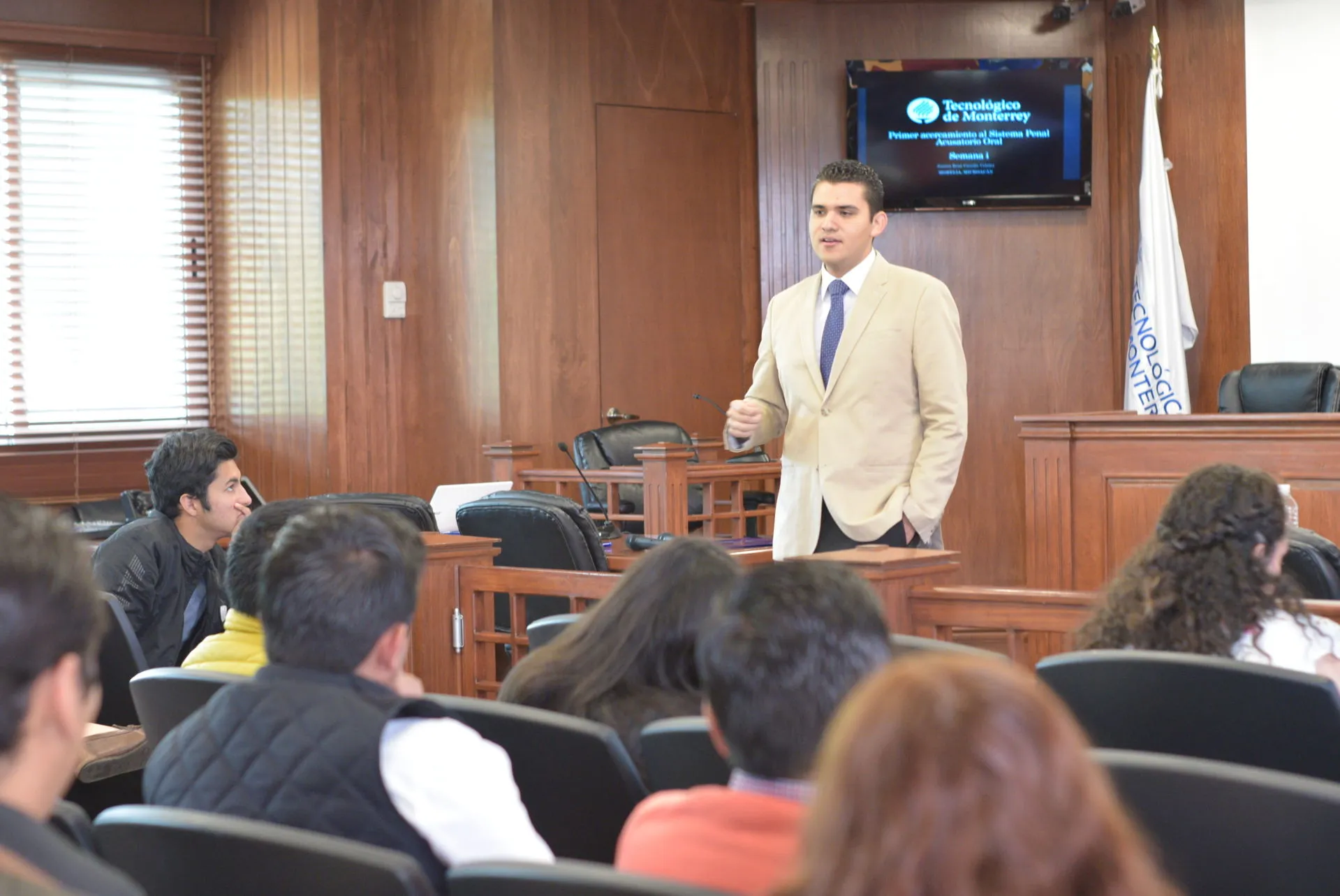 René Carillo alumno de excelencia y formador integral