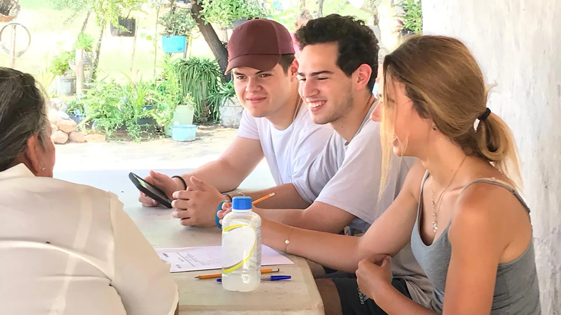 Alumnos profesional en colaboración con Grameen de la frontera