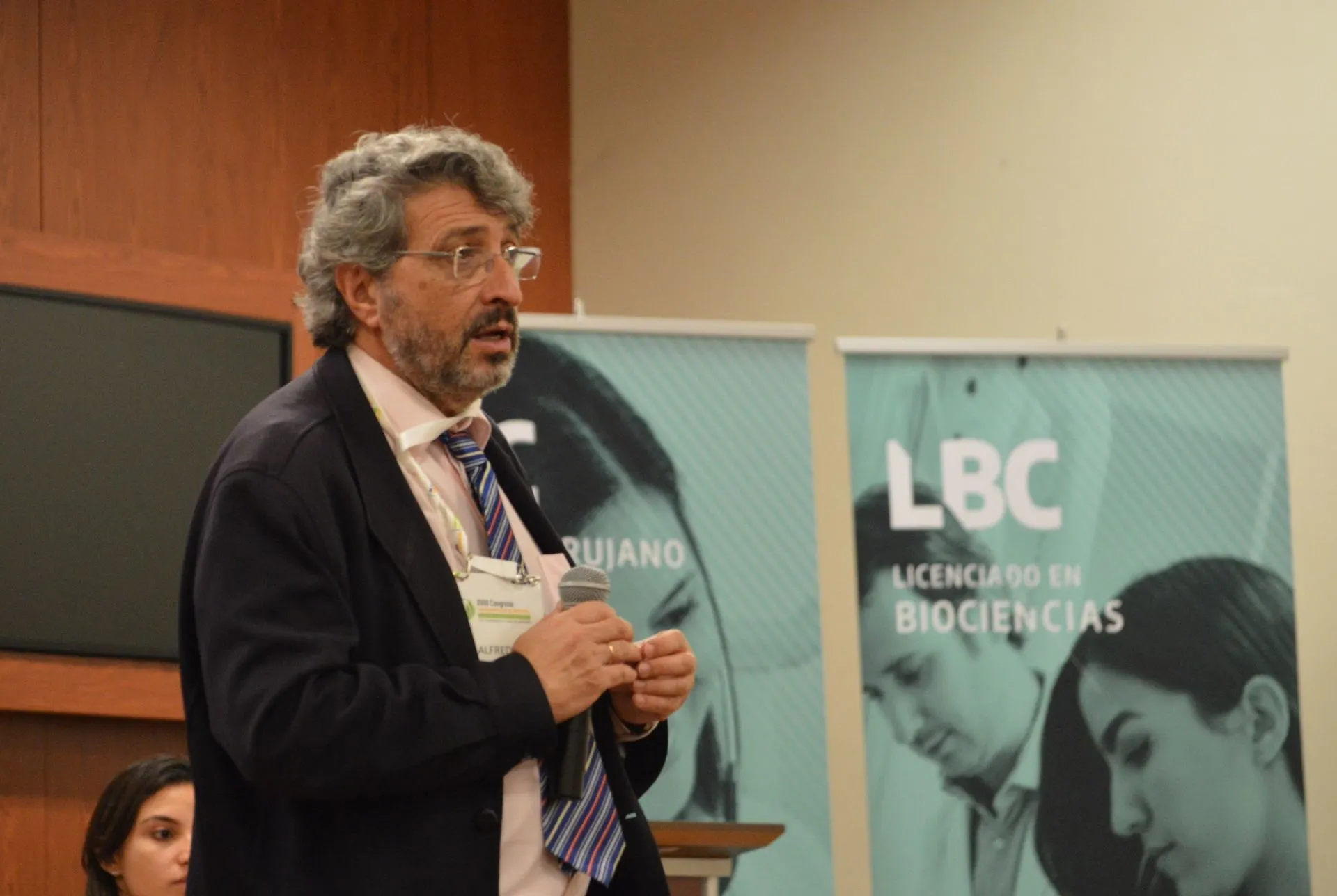 Líder Académico Alfredo Martínez