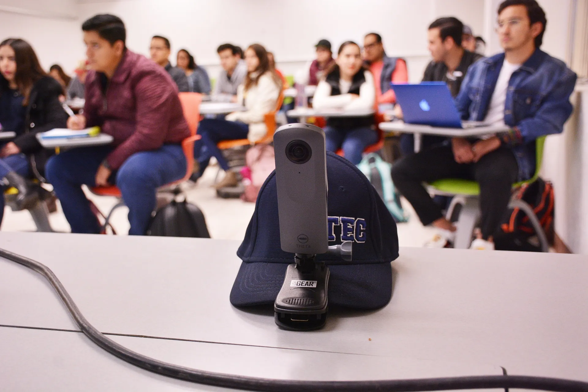 La cámara 360 permite grabar las clases 