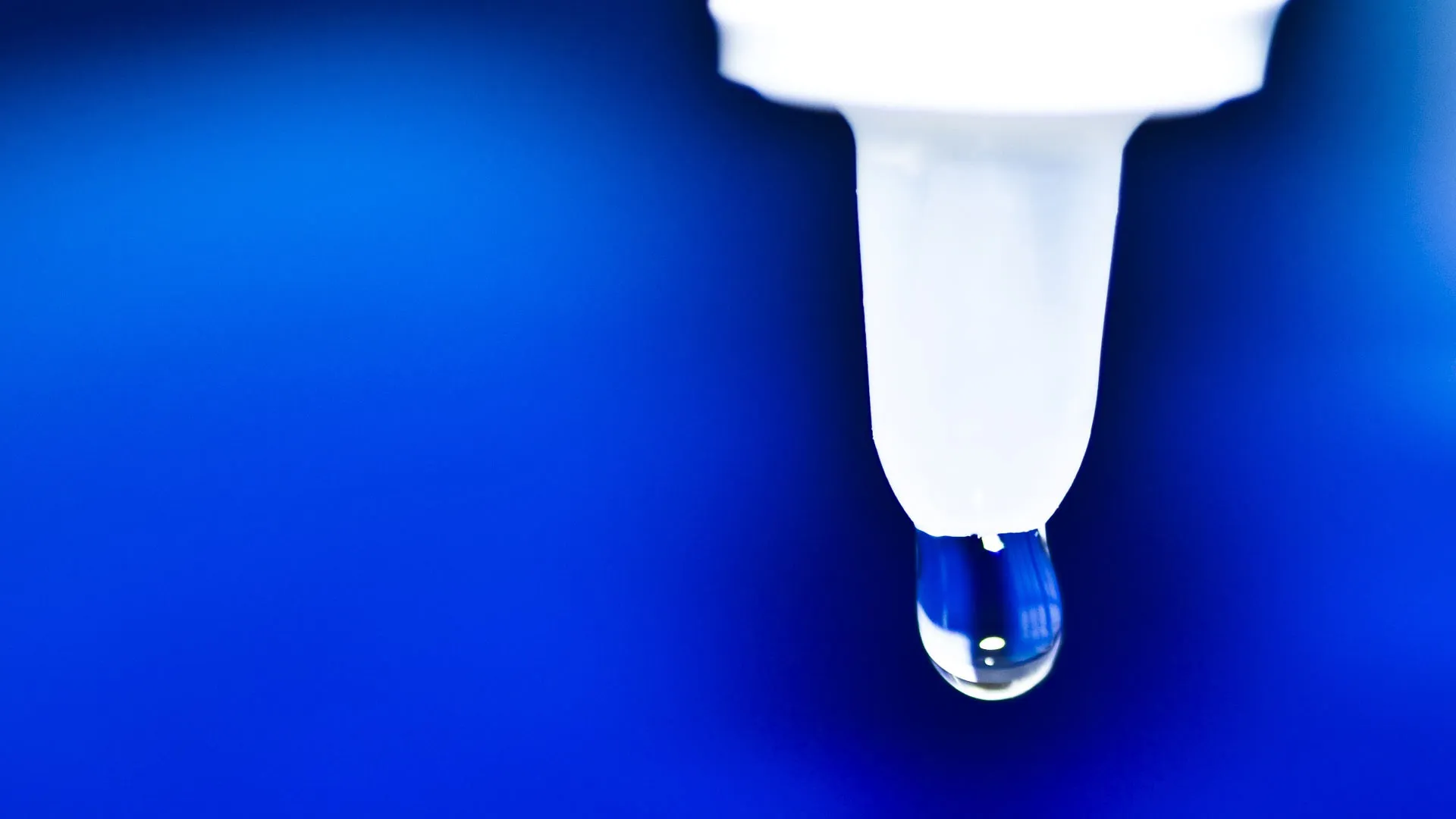 ¡Hasta la vista! Crean gotas oftálmicas que evitan método invasivo