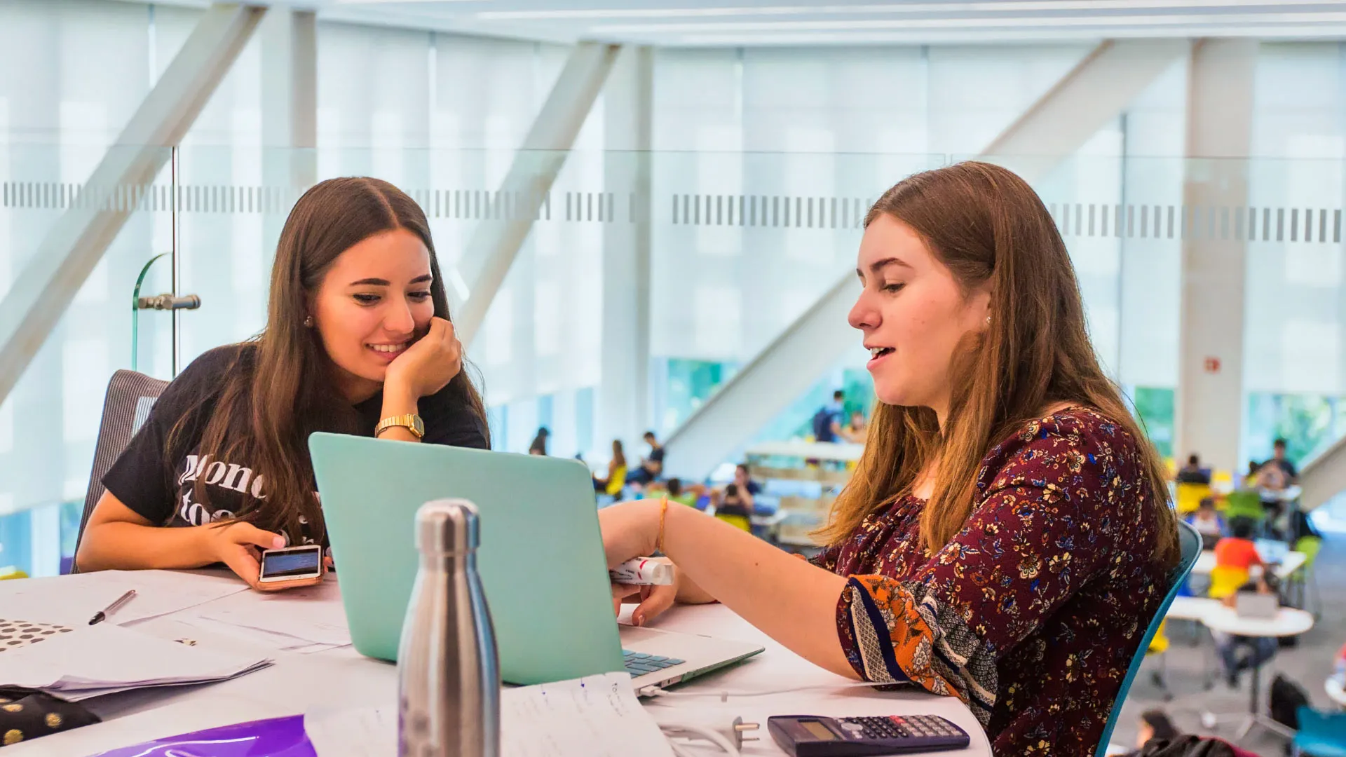 Los mejores amigos se hacen en la universidad, opinan expertos