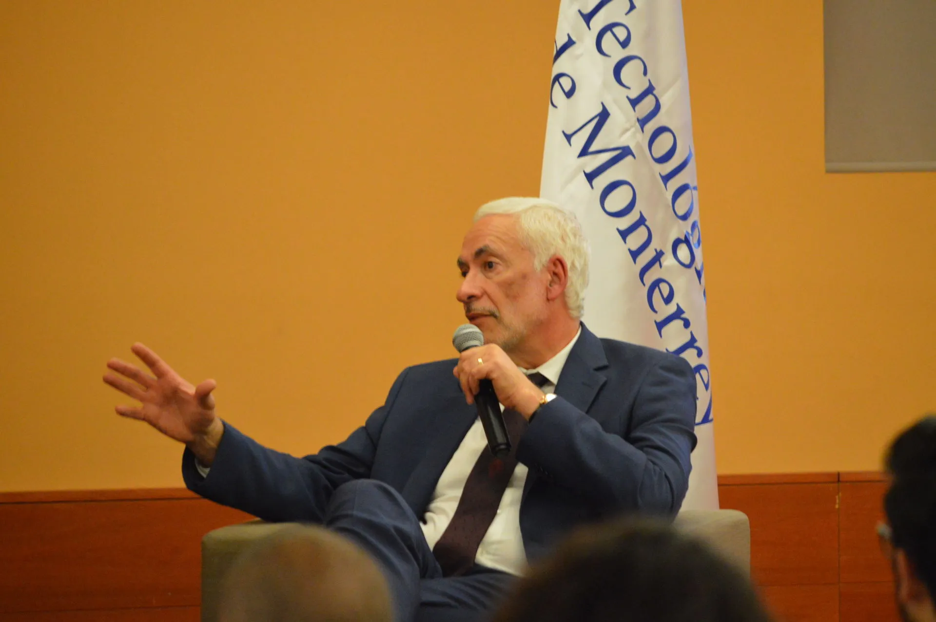 Geriatra trabaja por longevidad digna