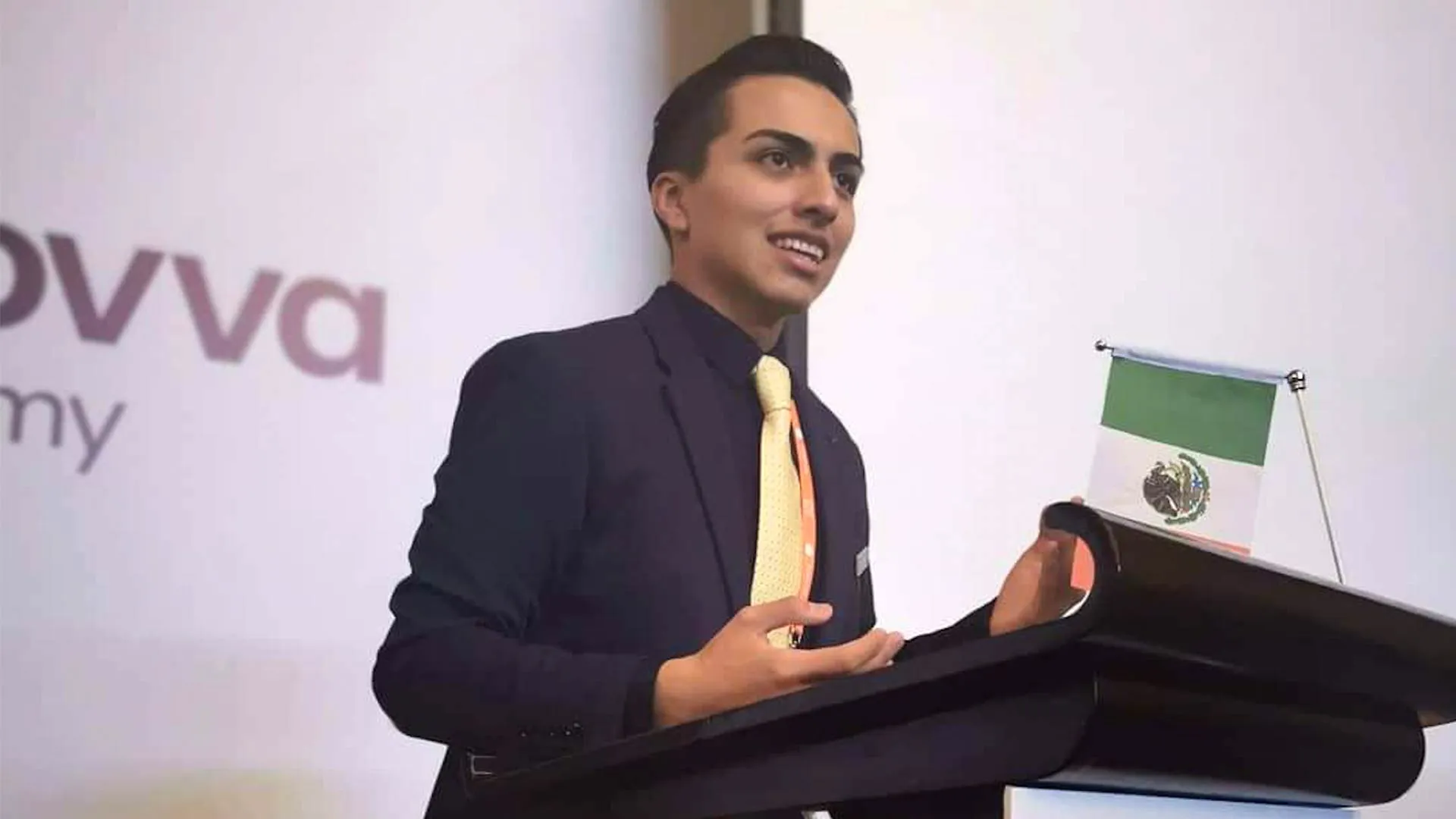 Omar A. Vilchis Líder del Mañana