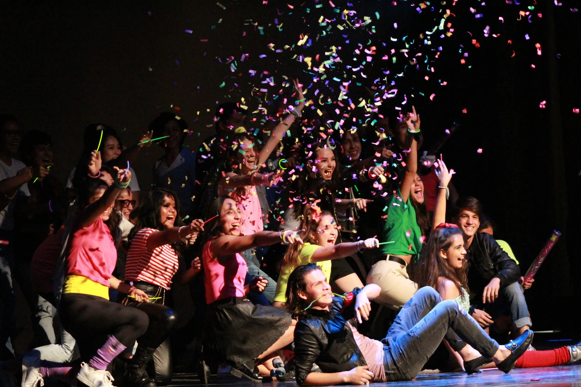 En el último acto, celebrando su gran actuación. 