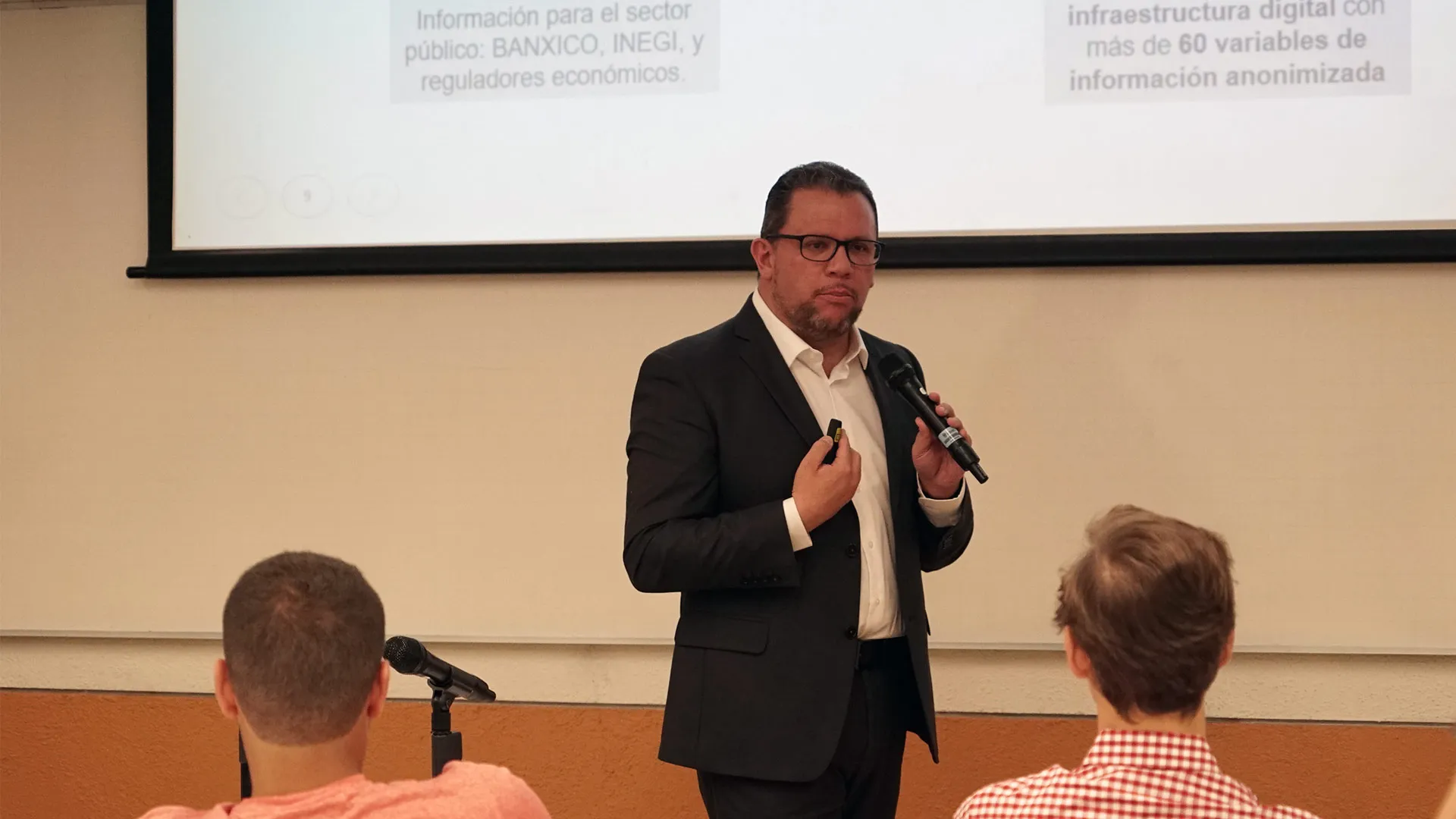 Conferencia SAT campus Santa Fe