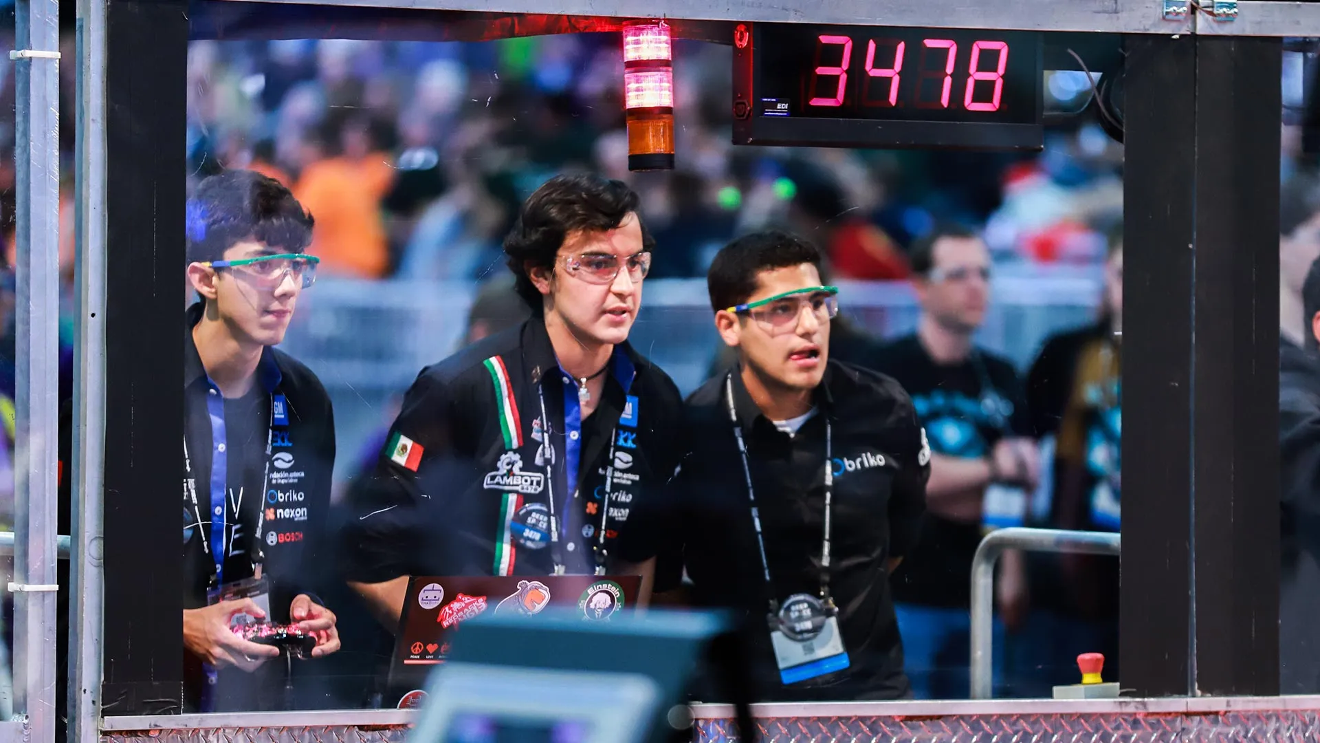 Ellos son parte de Lambot, el Dream Team de la Robótica Mexicana