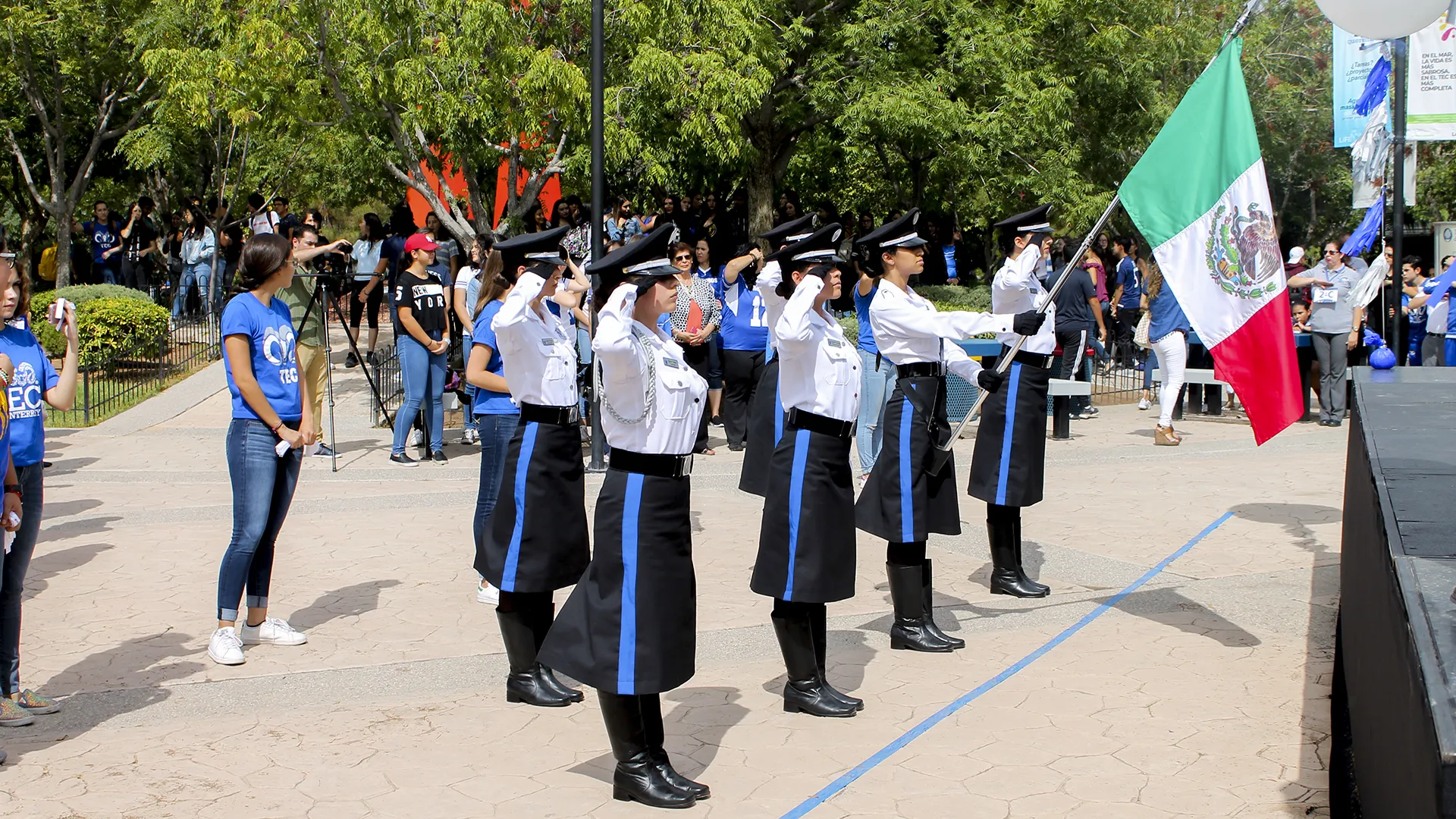 Escolta en el 75 aniversario