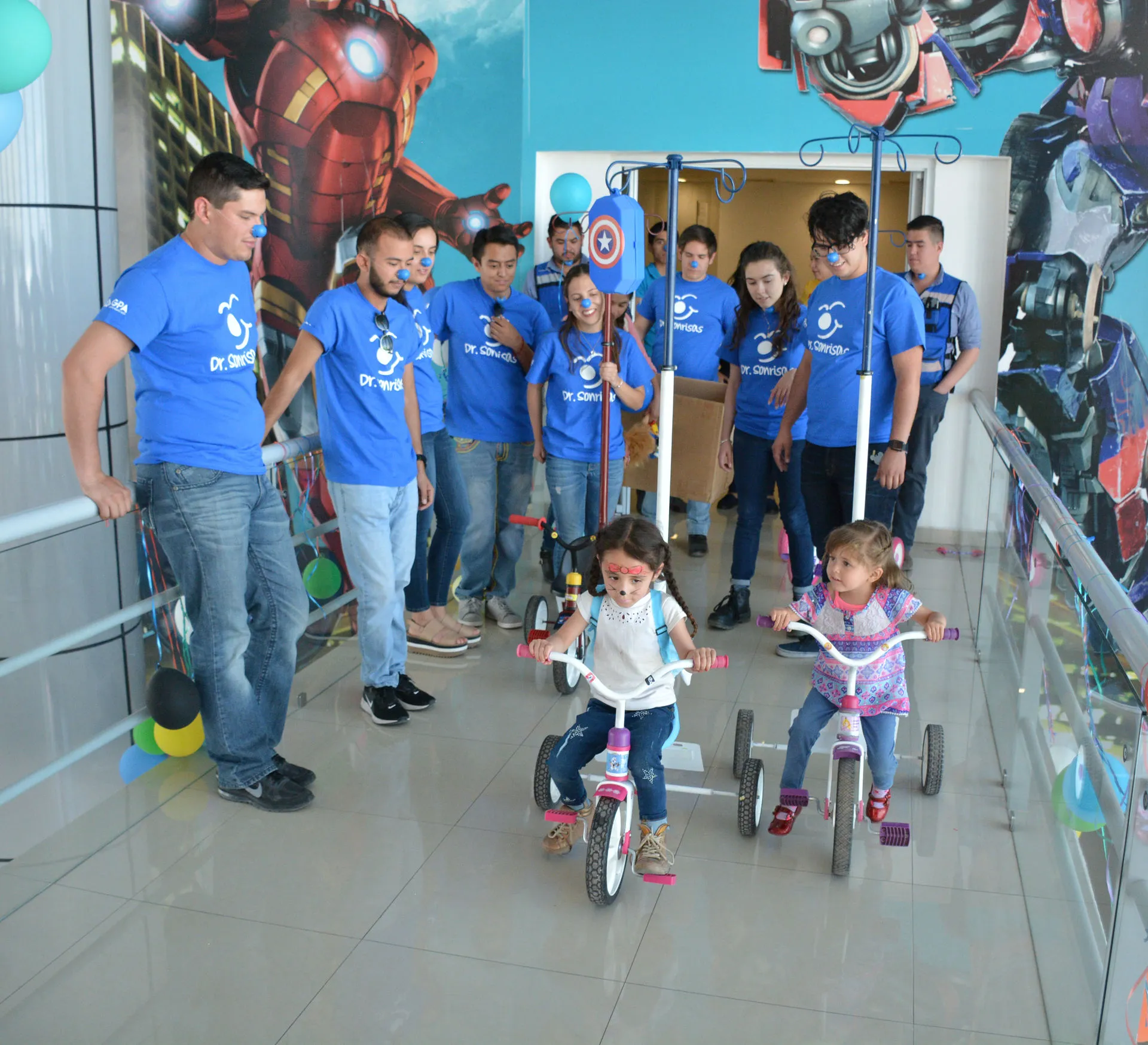 Entrega de los primeros triciclos porta sueros