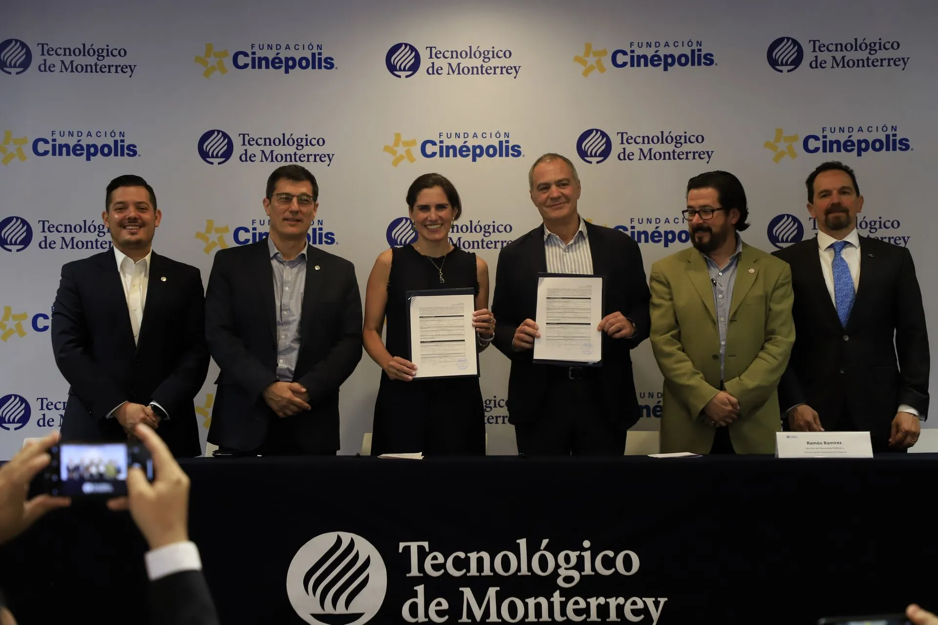 Firma Convenio Socio Formador Cinépolis Tec Monterrey
