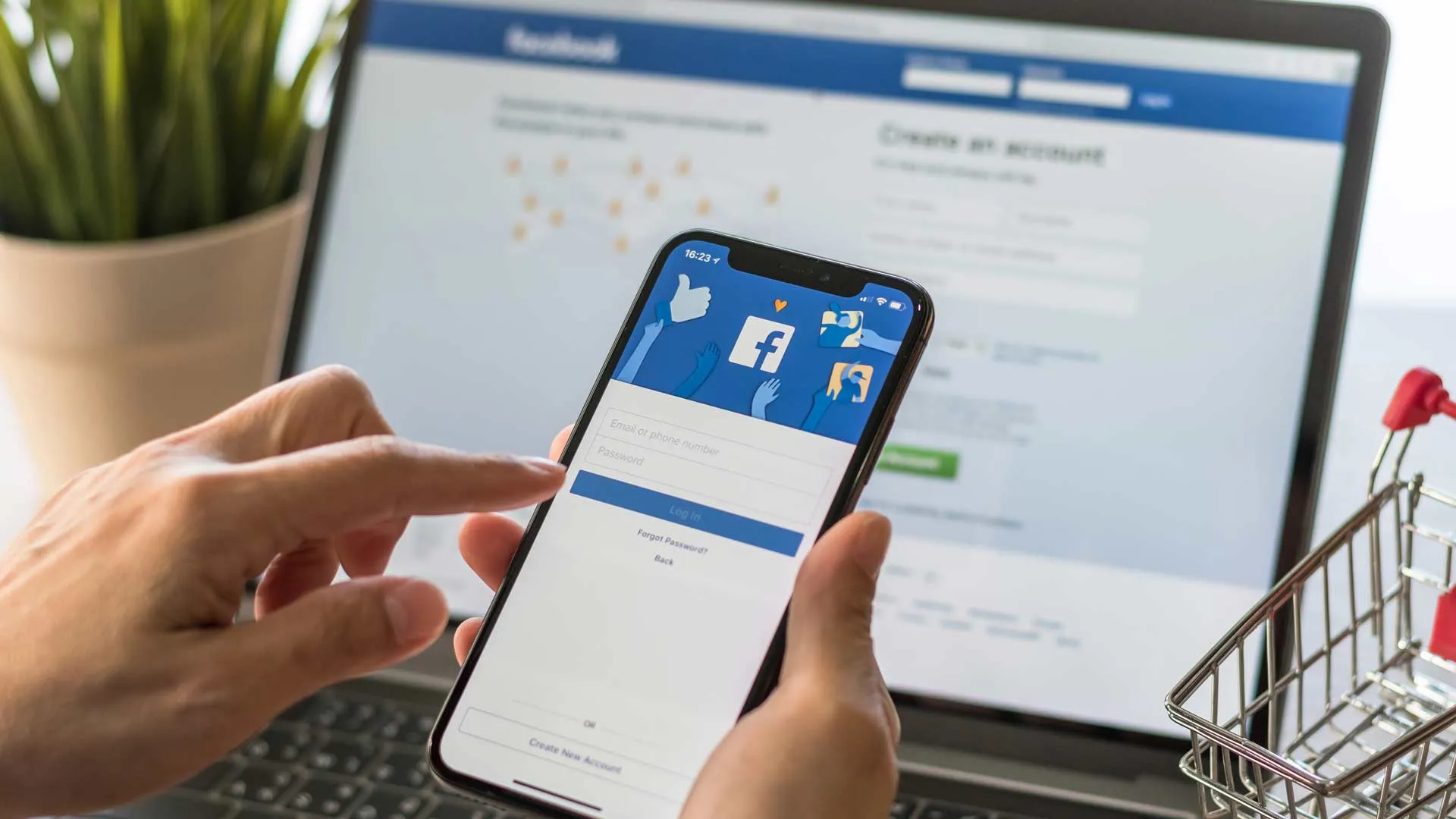 ¡Capacitación gratuita! Facebook lanza cursos de la mano del Tec