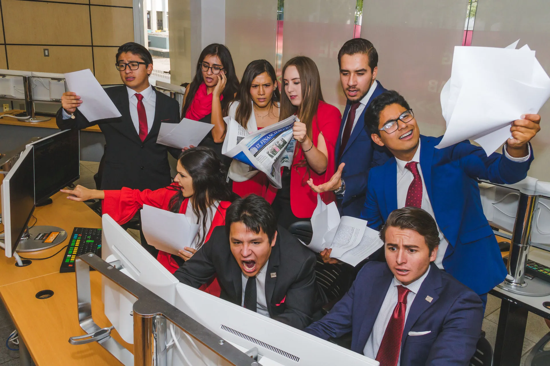 Jóvenes universitarios del IMEF destacan como agentes de cambio 