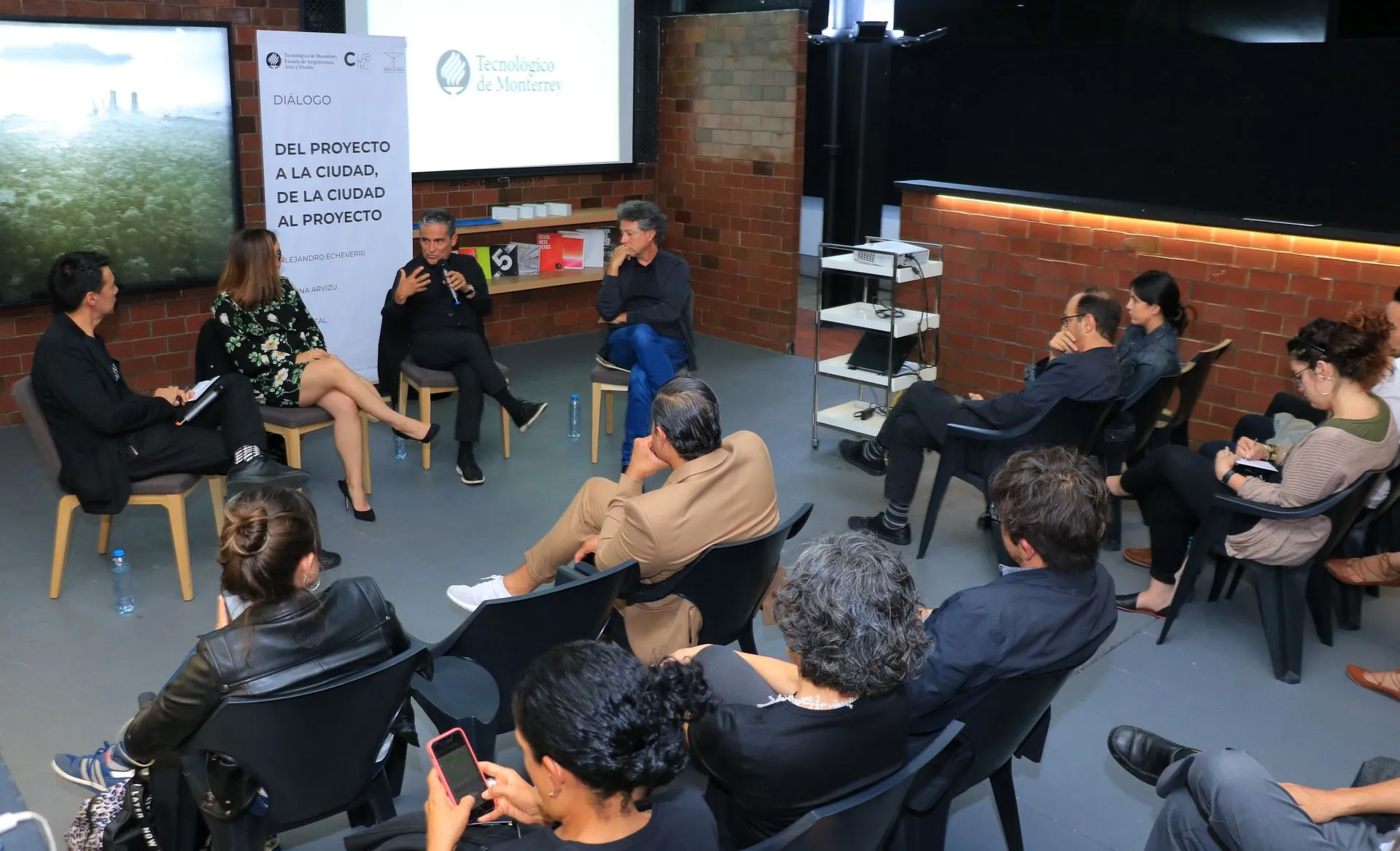 EAAD De la ciudad al proyecto. Del proyecto a la ciudad Asistentes