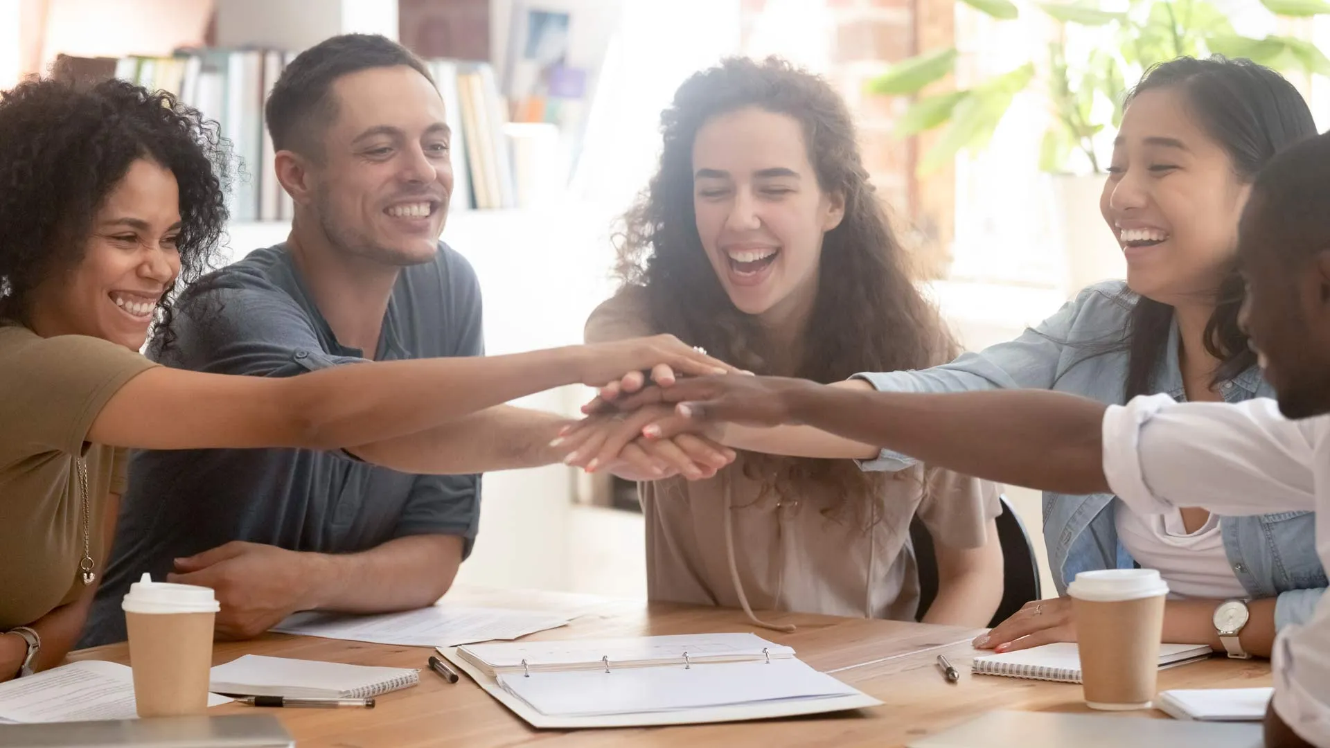 8 jóvenes empresarios que representaron a México en la cumbre del G20