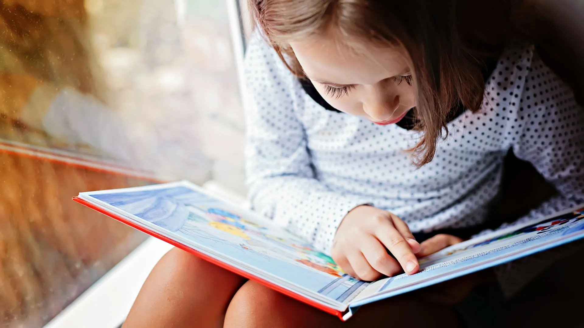 Tiene 14 años y hace un cuento para inspirar a niños con discapacidad