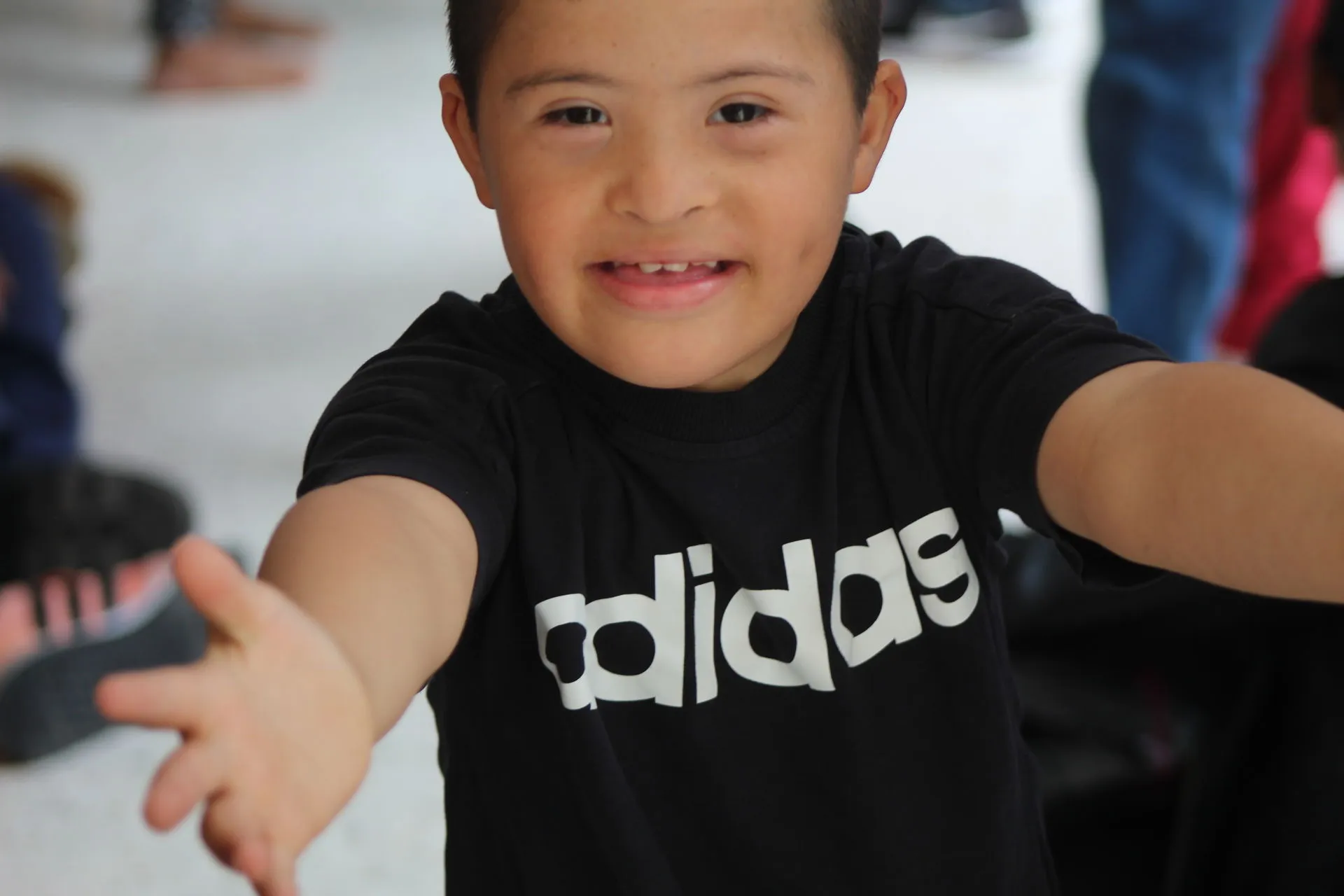 Niño con discapacidad en IntegraTec, aprendiendo inclusión en Tec Campus Irapuato