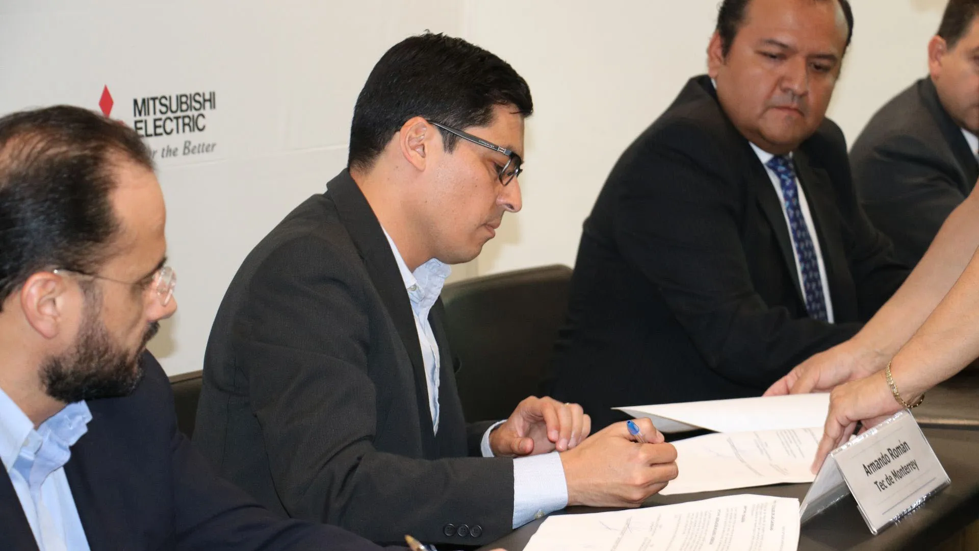 Apuestan Tec y Mitsubishi por una visión centrada en la Industria 4.0