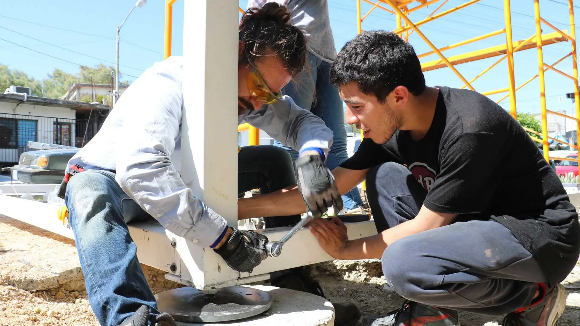 Construyen alumnos del Tec un “cubo urbano” en Monterrey