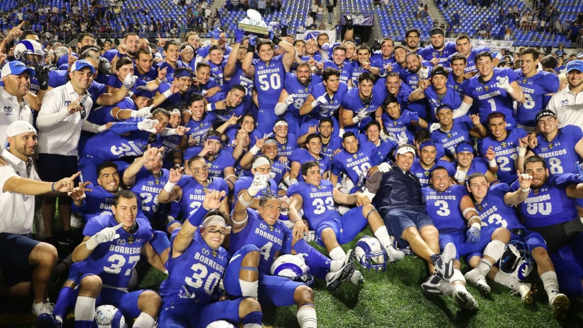 Dan Borregos tope de autoridad en Clásico Universitario