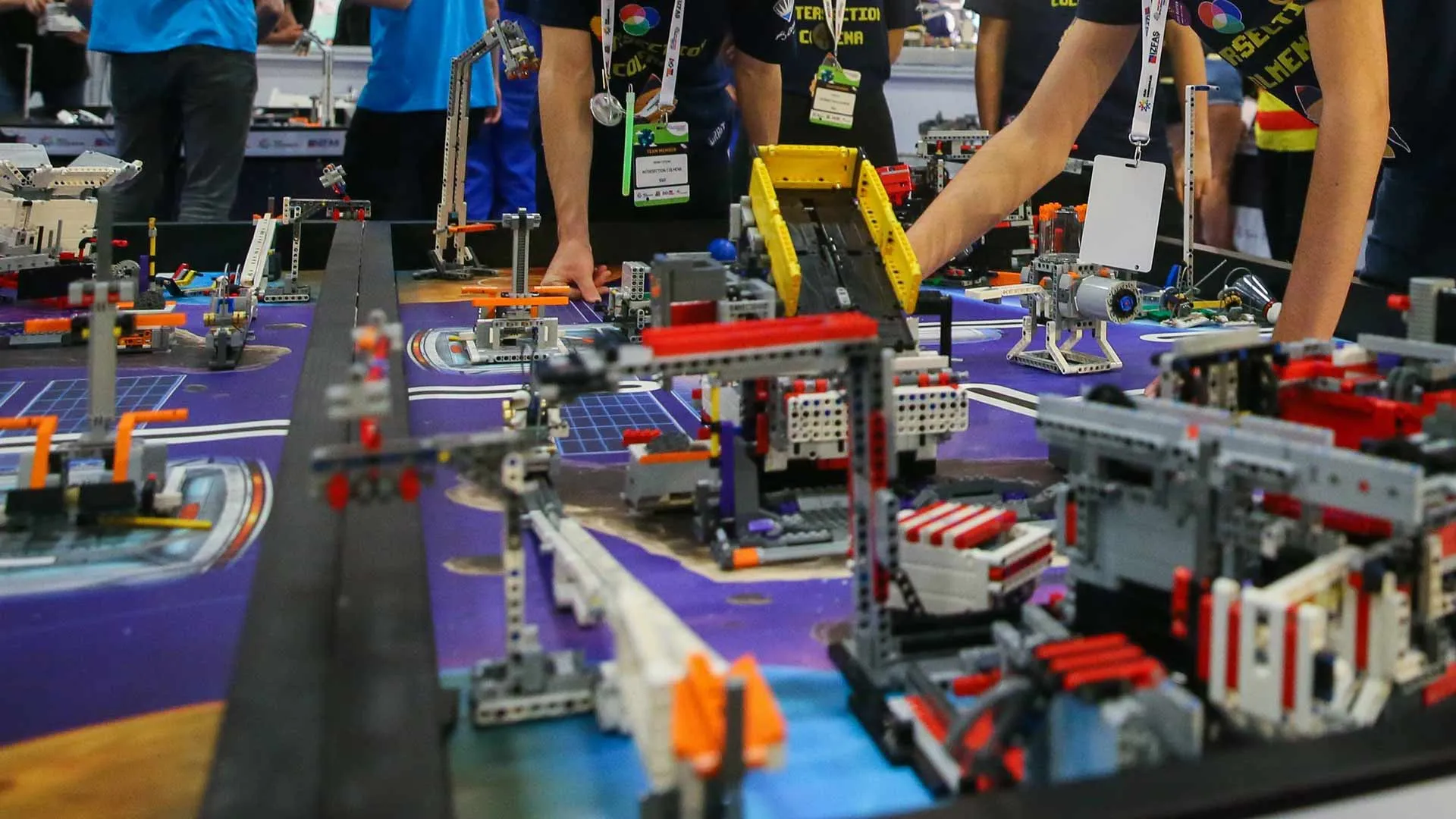 Equipo mexicano inspira en la final mundial de FIRST Lego League