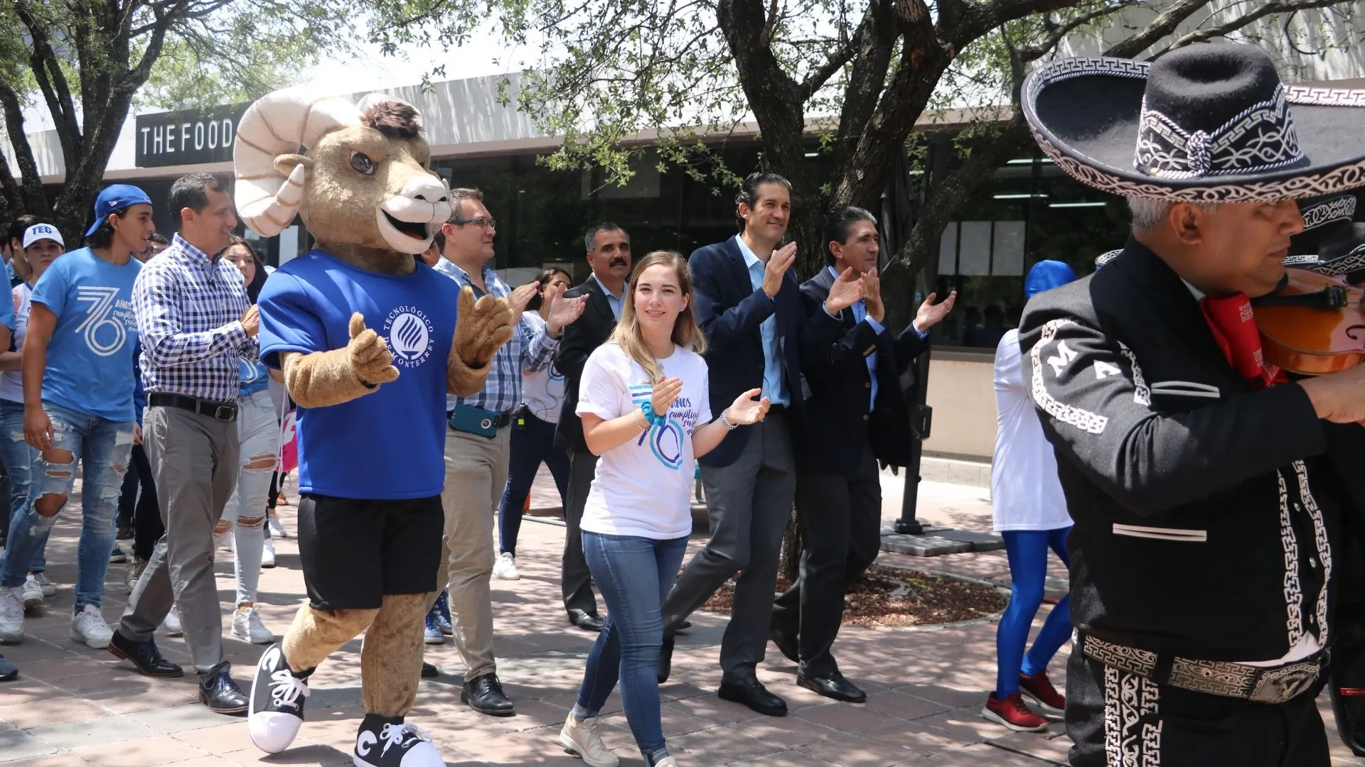 Cumple 76 años el Tec y así se festeja en Monterrey (fotogalería)