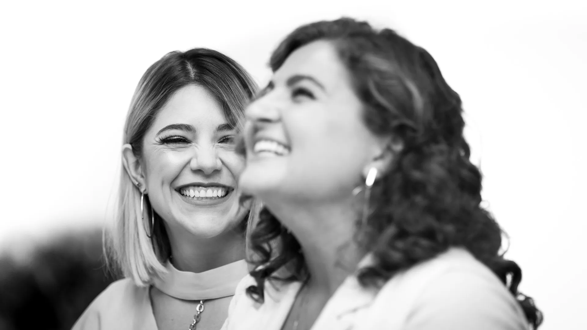 EXATEC y su mejor amiga invitan al diálogo con podcast sobre dudas