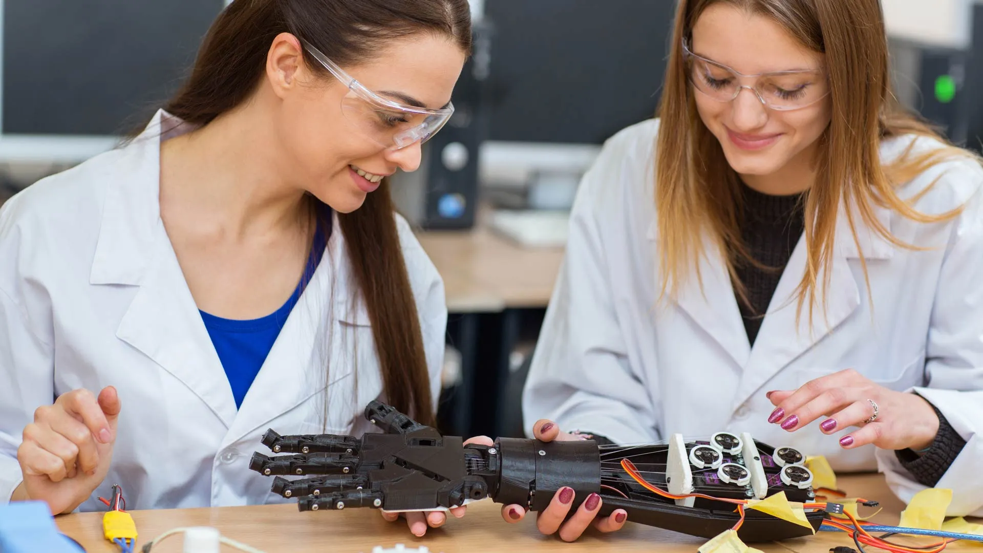 El Tec firma alianza con agencia científica española