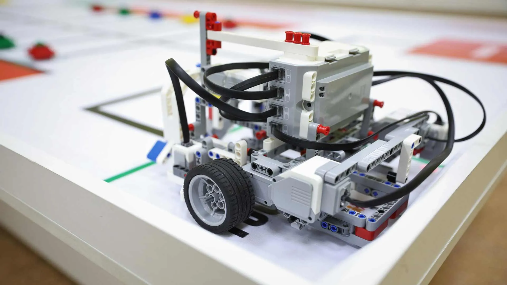 Mexicanos ganan segundo lugar en el RoboMaster Camp en China