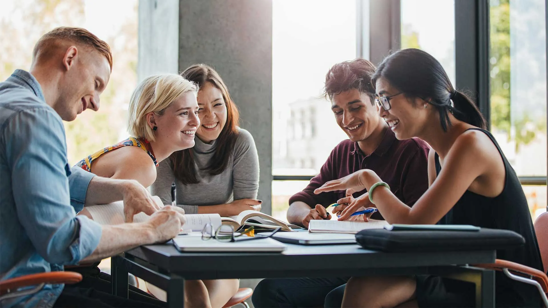 Conoce los nuevos posgrados en Humanidades y Educación del Tec