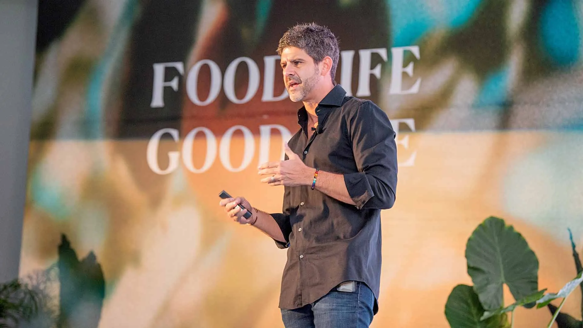 Expertos comparten tips de salud física y mental para una vida plena 