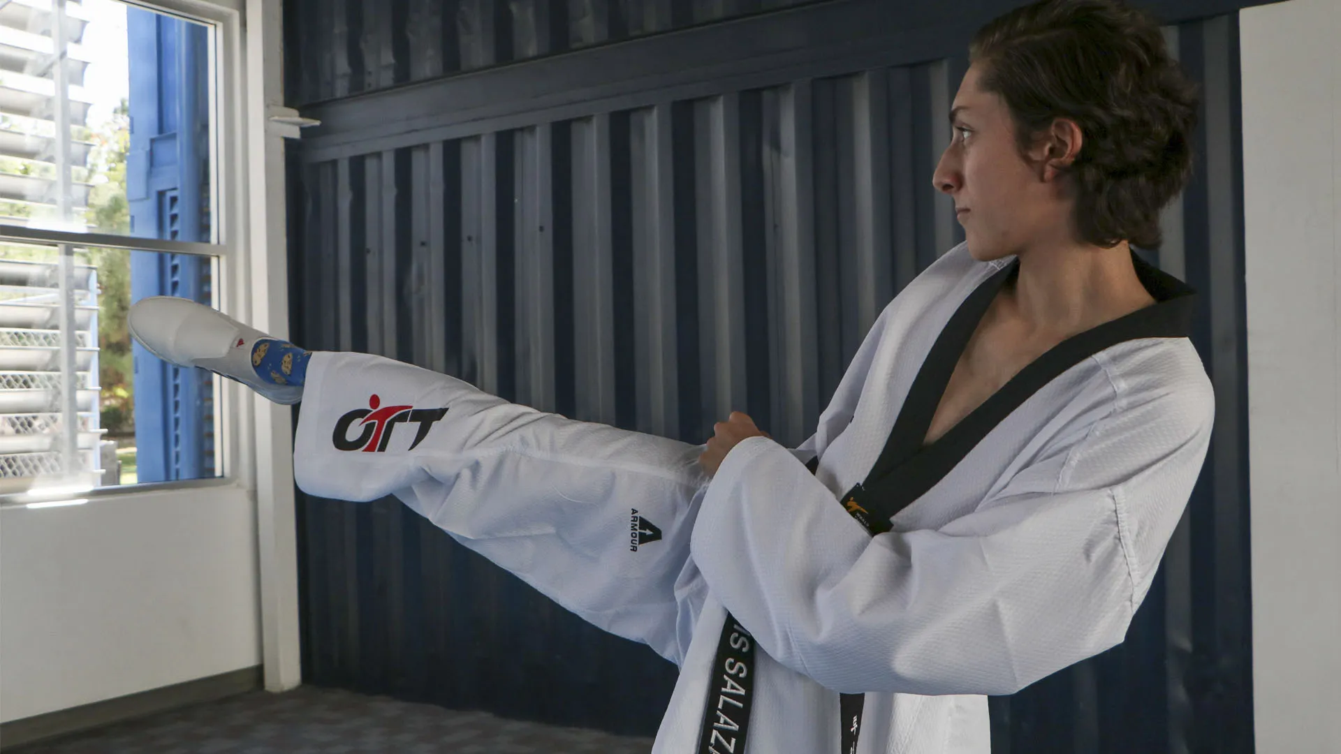 Luis Salazar, ganador medalla oro taekwondo. 