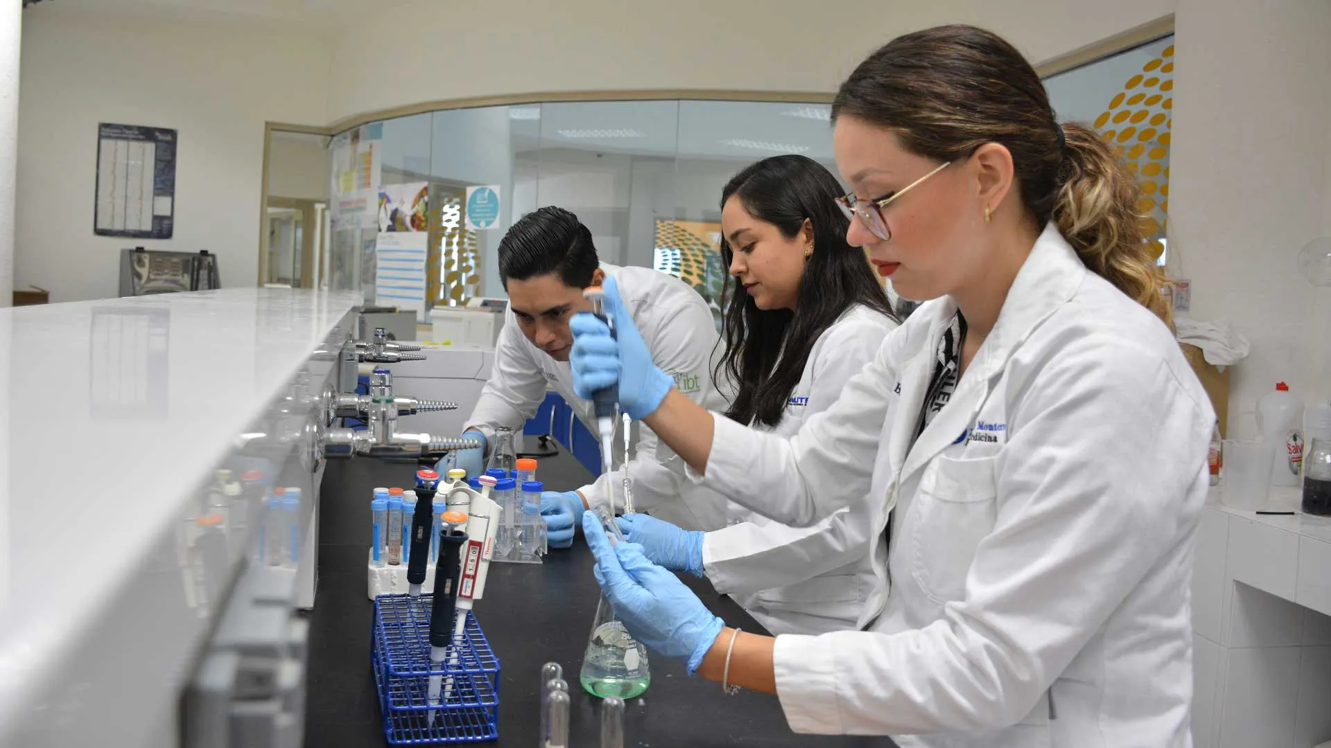 Mexicanos crean prueba rápida que detectar infecciones postquirúrgicas