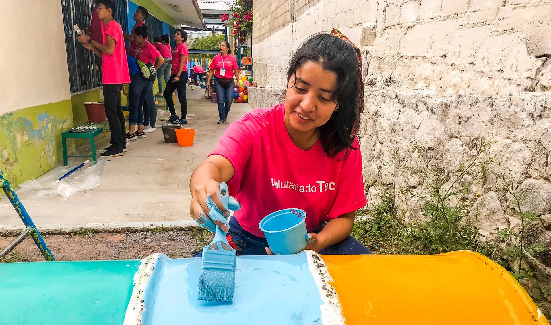 70 voluntarios del campus Cuernavaca impactan a niños de Xochitepec en el Día del Voluntariado tec