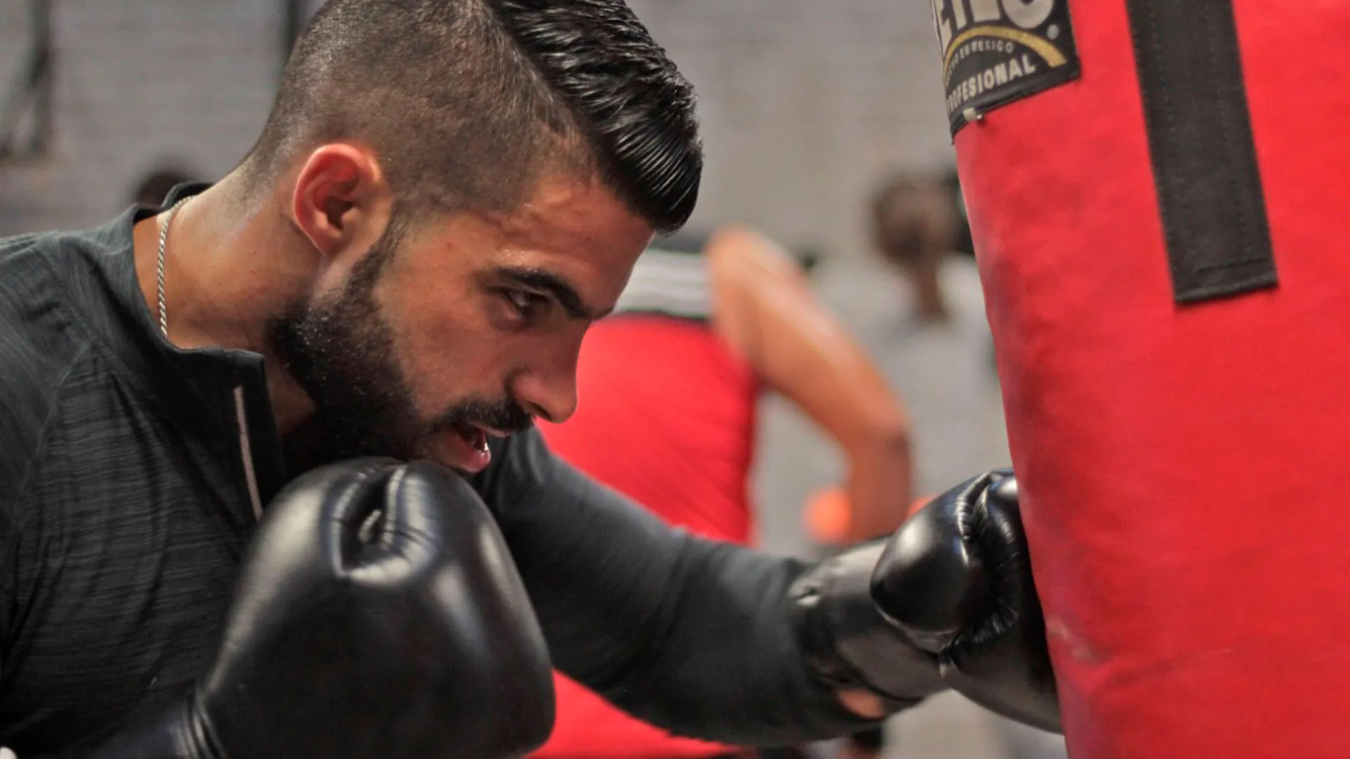 El EXATEC, Chuy Almada destacando en redes sociales gracias al boxeo