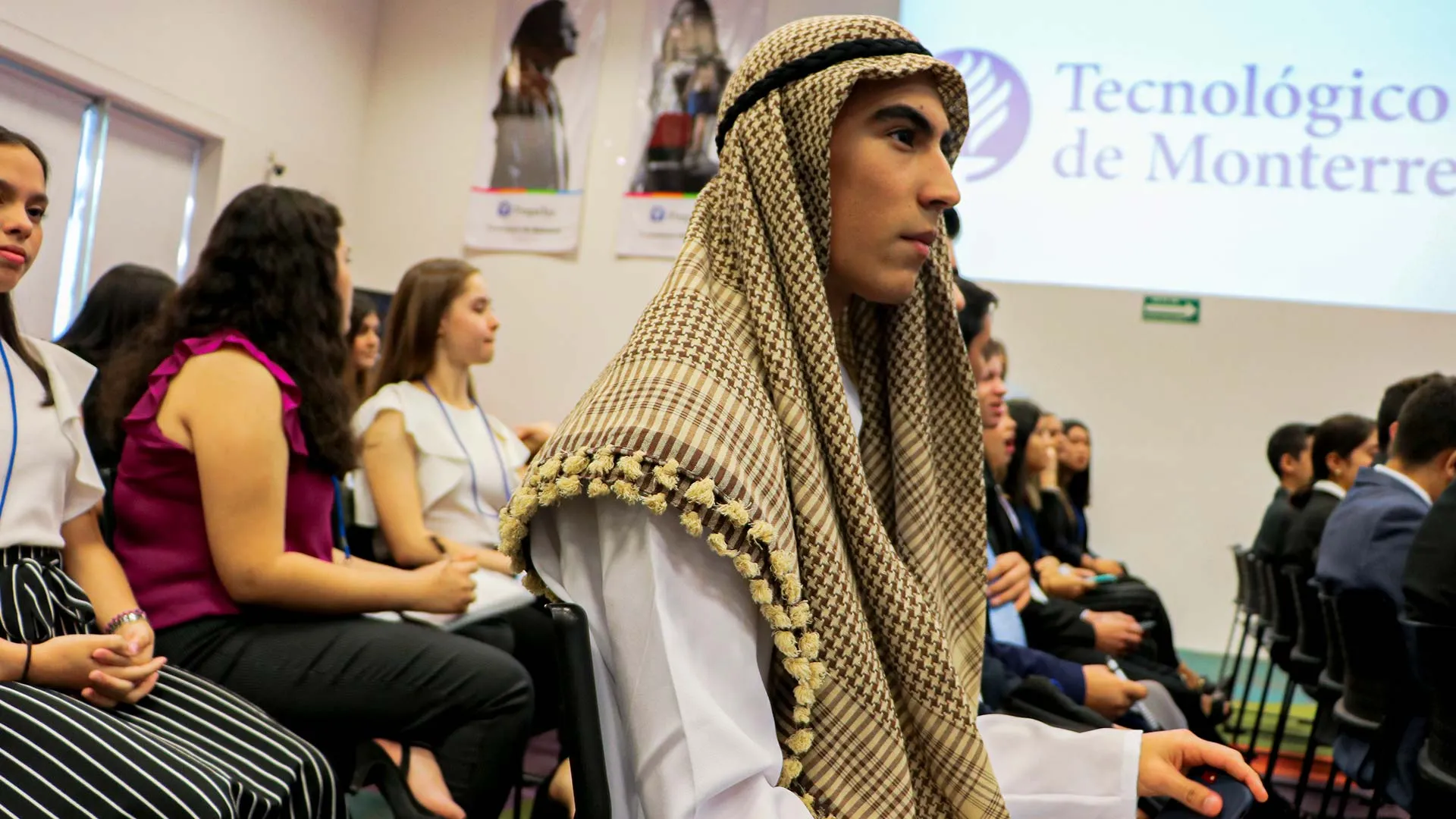 Alumnos de PrepaTec viviendo el MUN