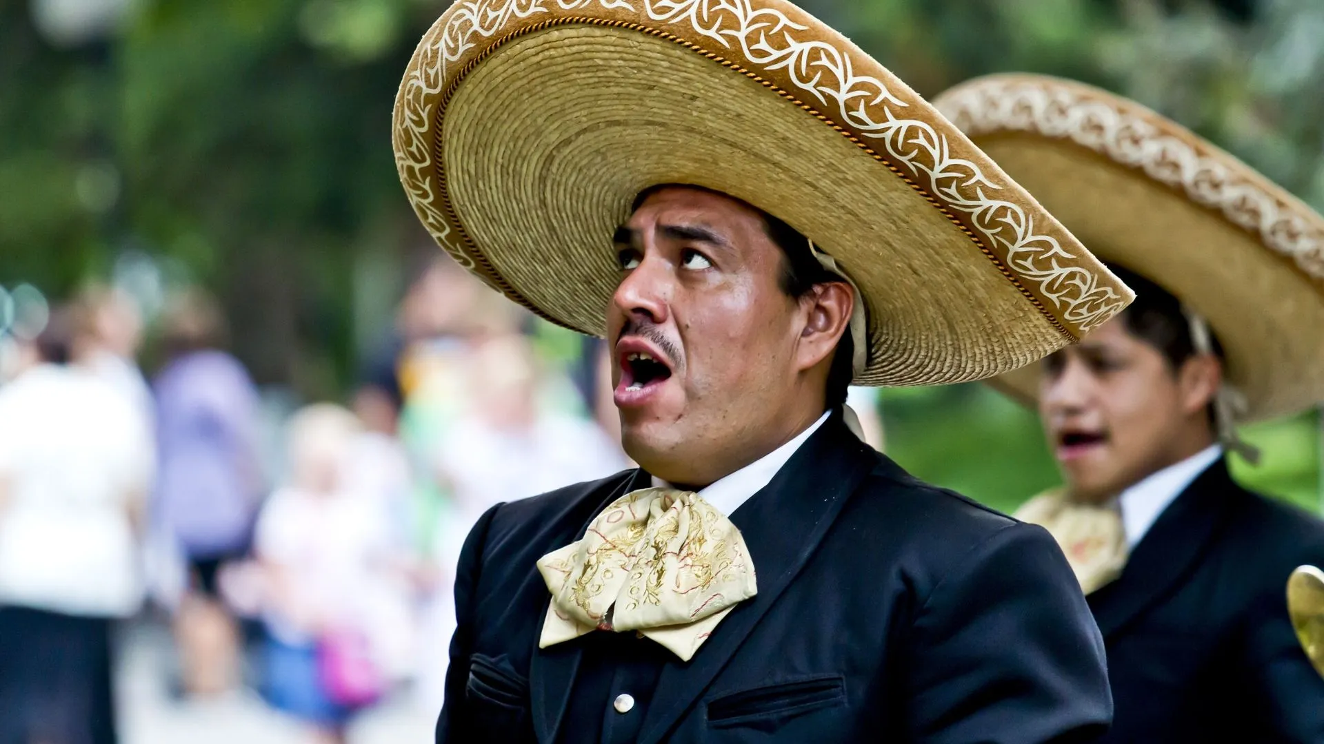 ¿Quiénes somos? Vernos en el espejo del otro (opinión)