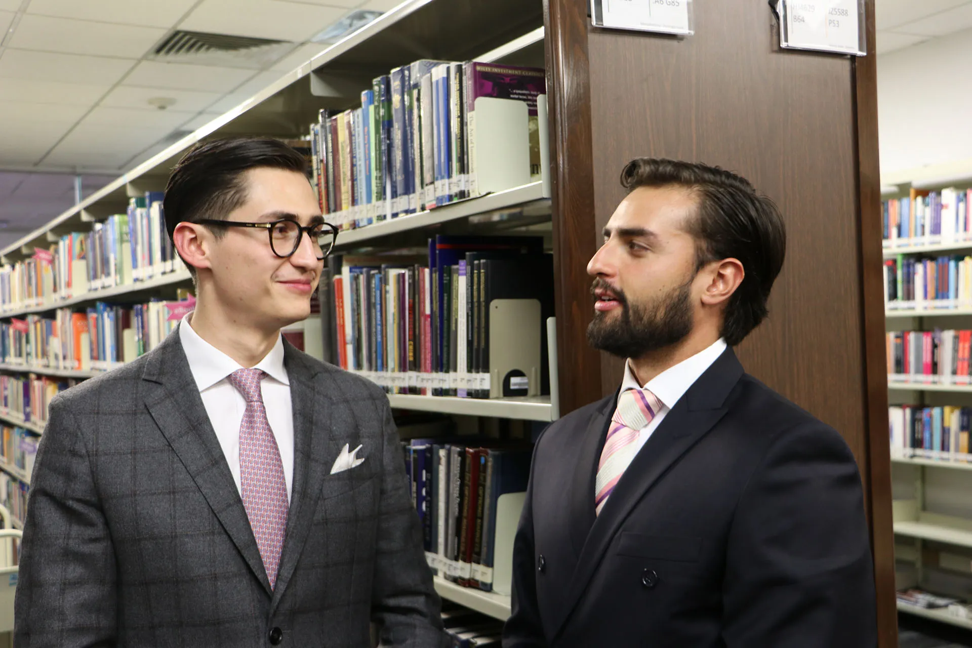 Estudiantes ganadores de premio cofece