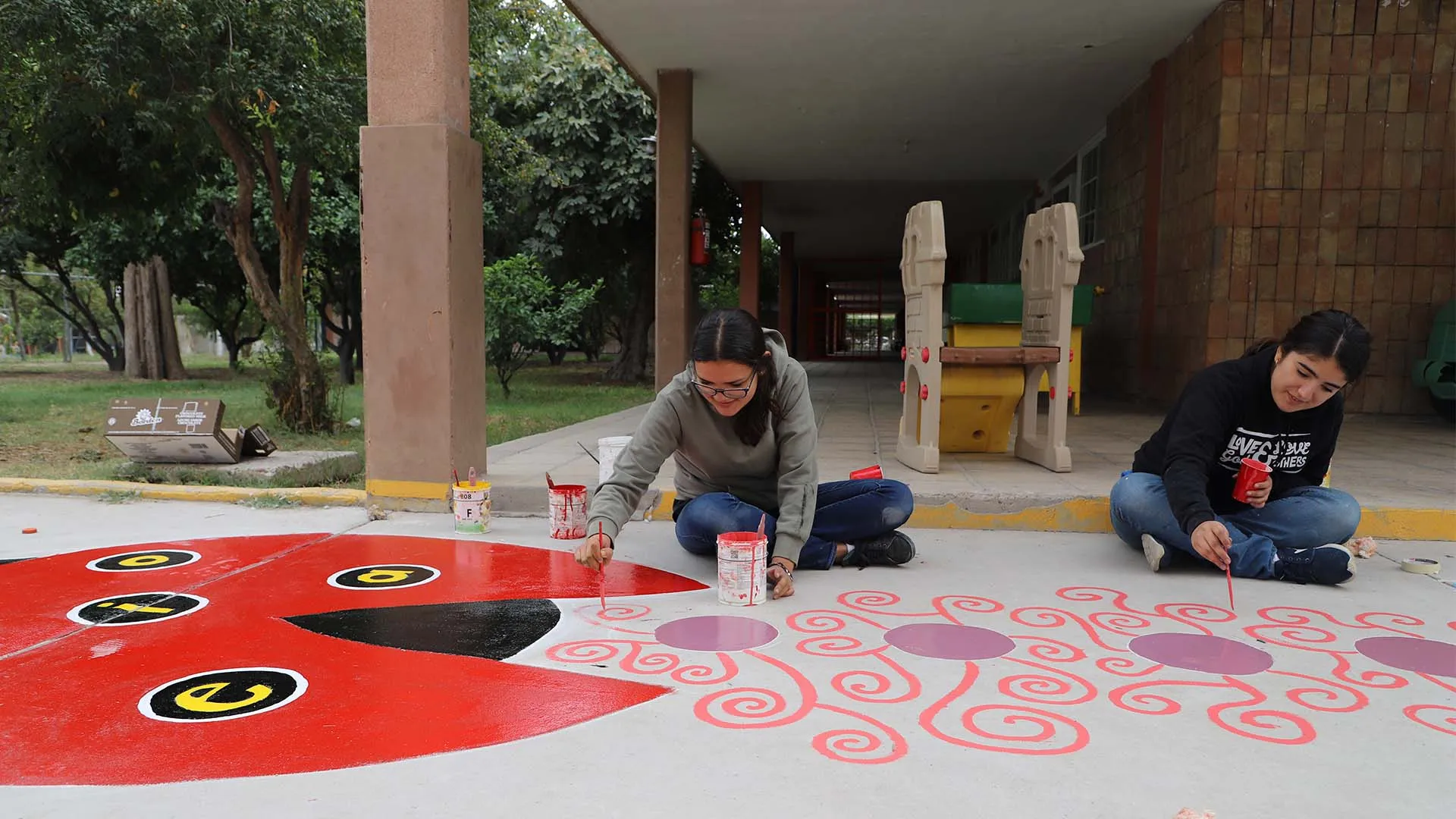 Alumnas del Tec realizan acciones en la Casa del Niño 