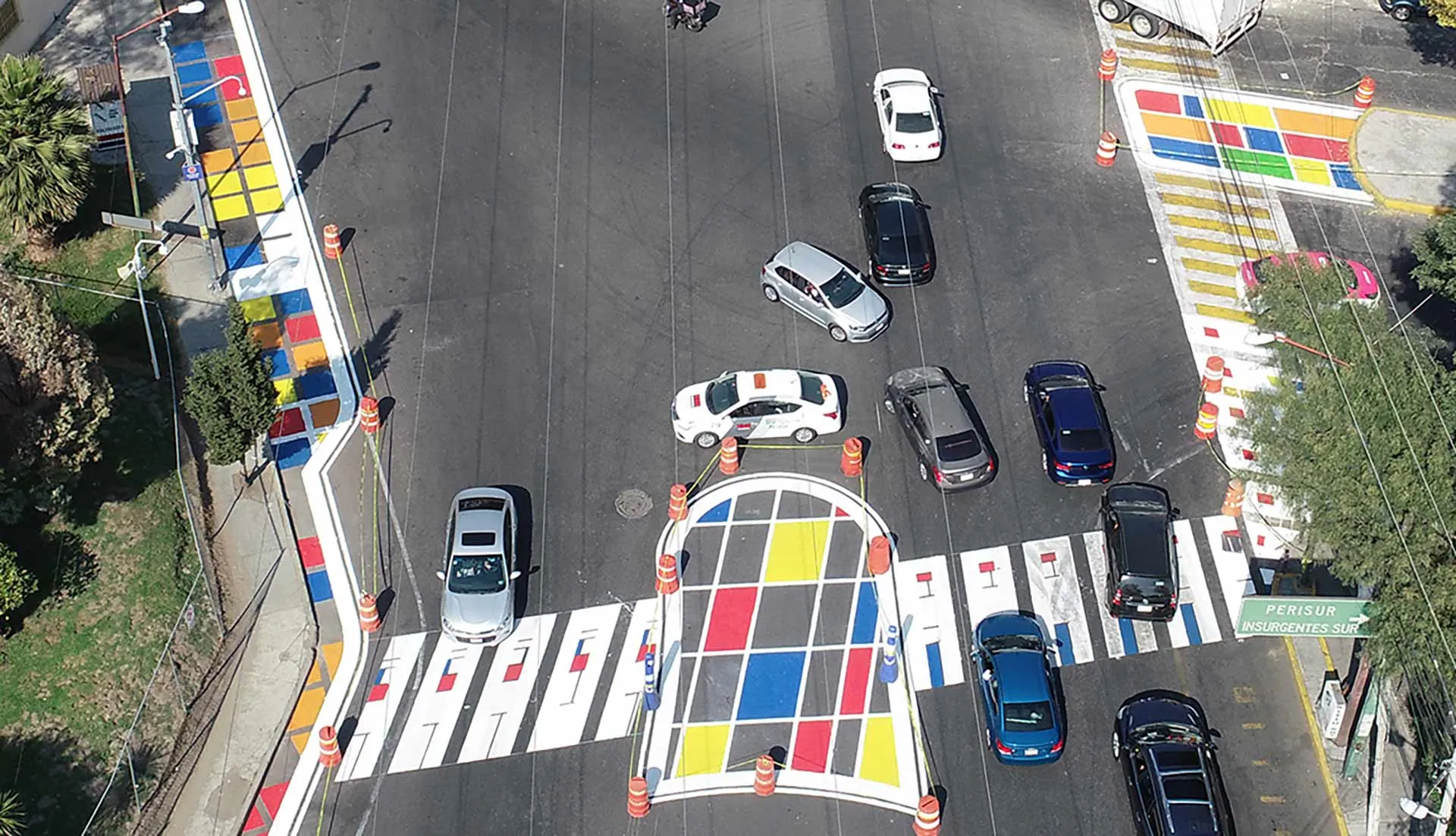 Cruce peatonal pintado