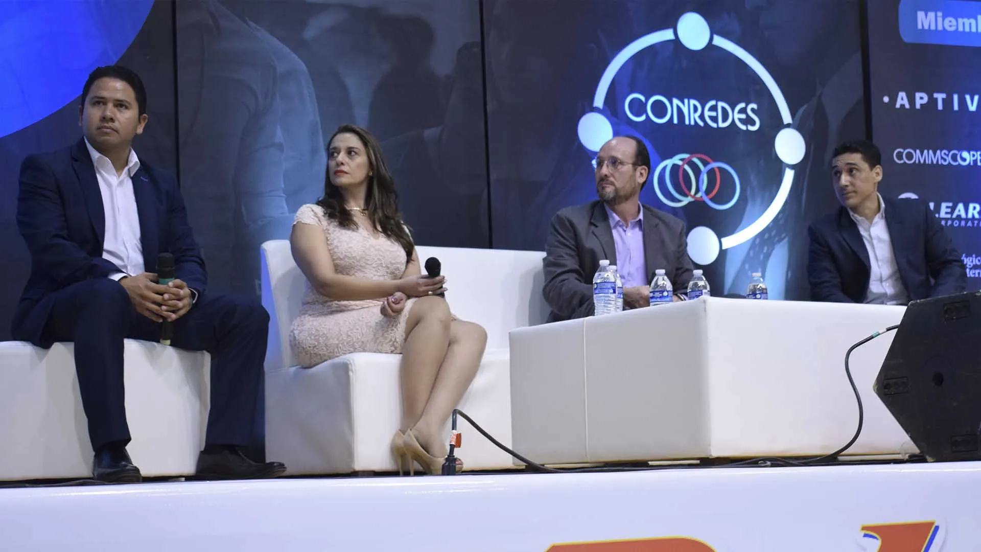 foro_de_CONREDES_para_estudiantes_de_universidad