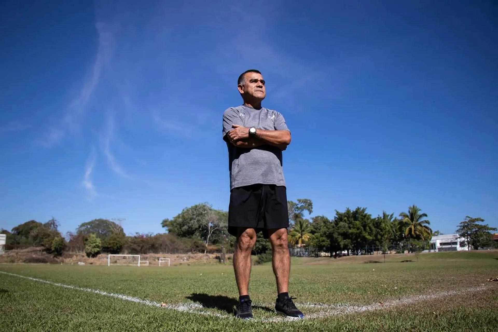 Neto Santana coach de futbol soccer de PrepaTec Colima lleva equipo a primer lugar