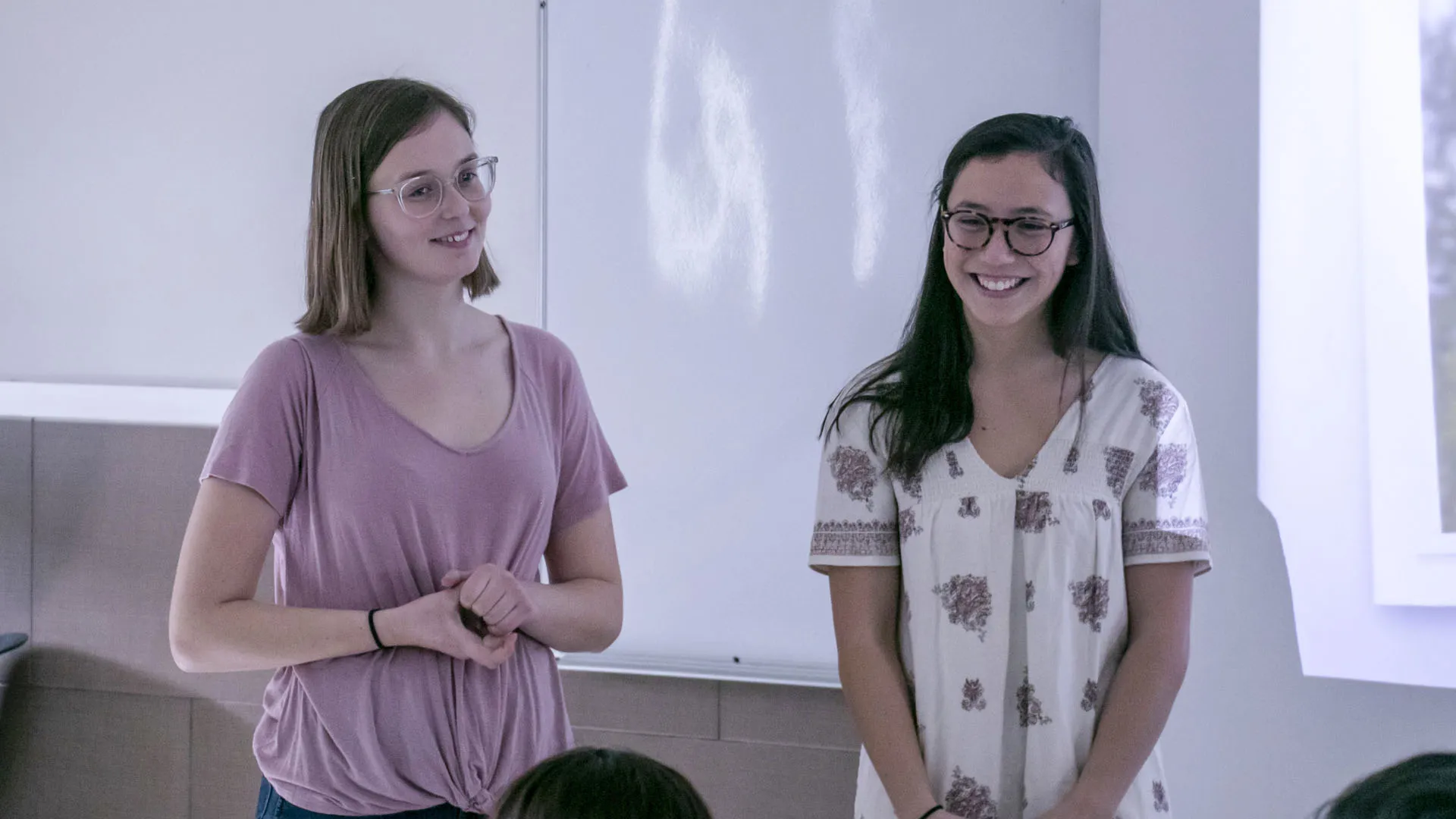 Alumnos MIT enseñan aprendiendo en el Tec