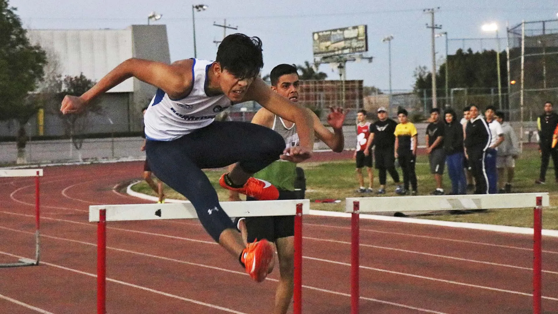 Consiguen Borregos Laguna pase a estatal de Atletismo