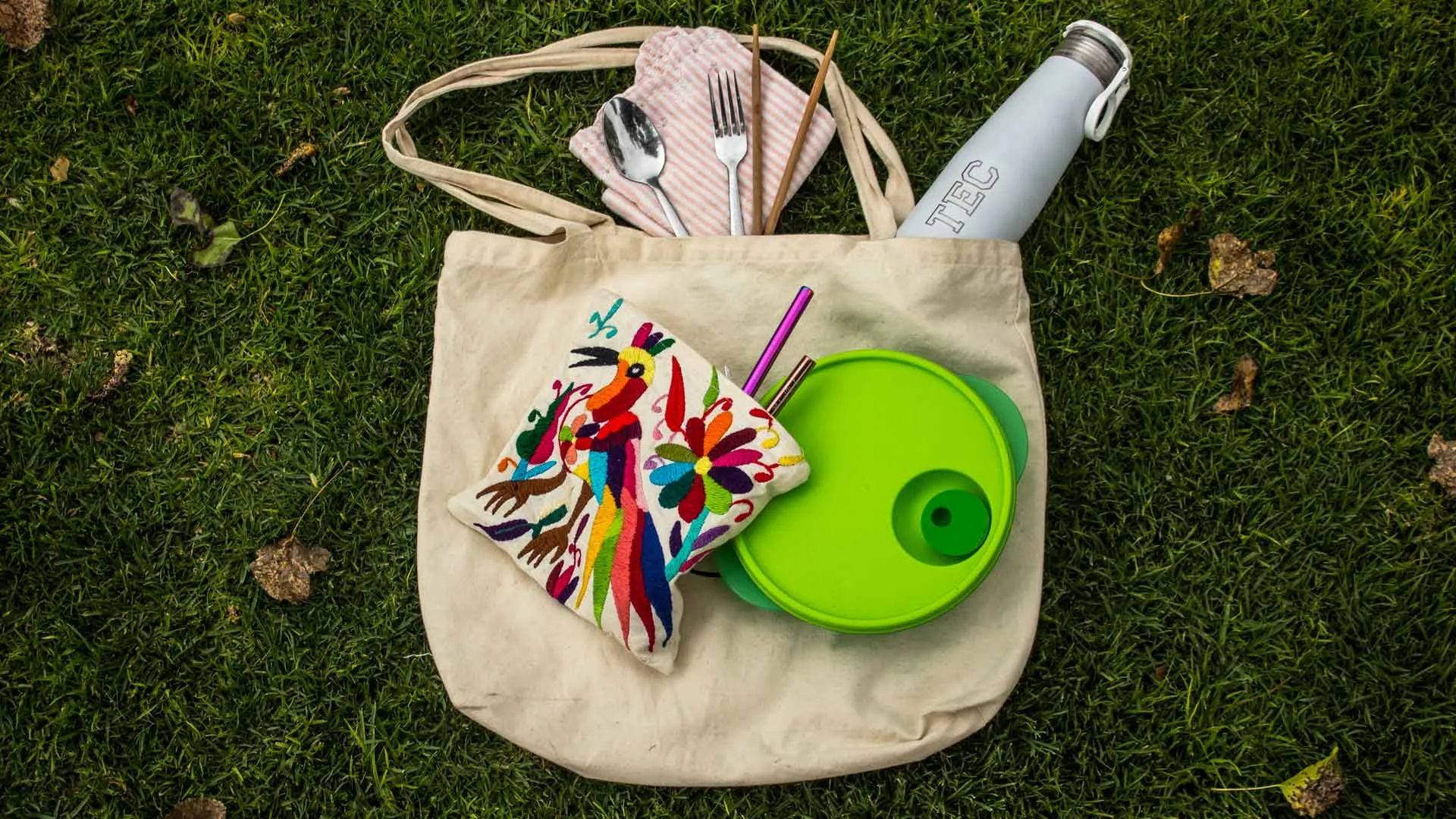 Bolsa con artículos ecológicos para el día a día 