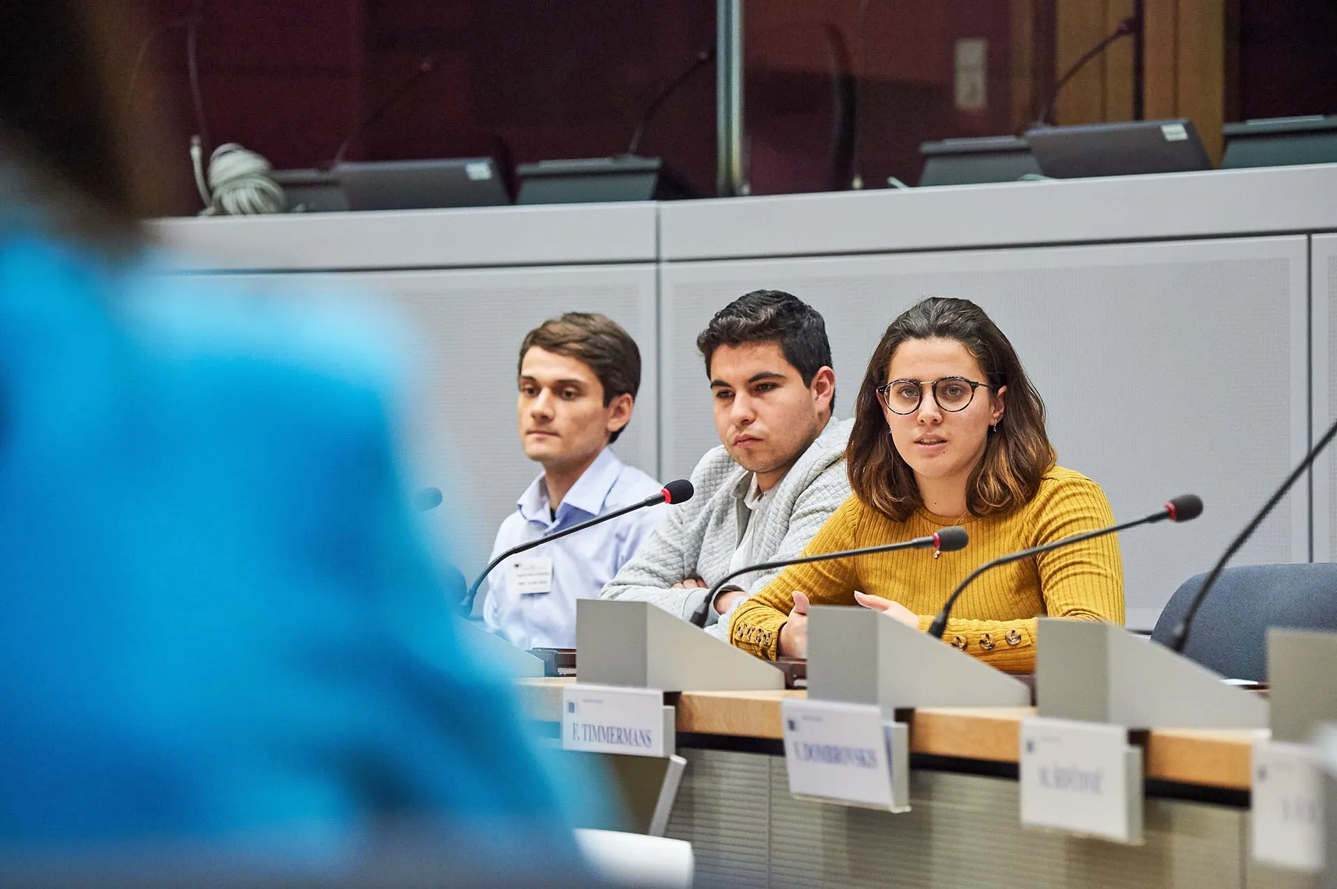 Alumnos del Tec presentando proyecto en la Unión Europea