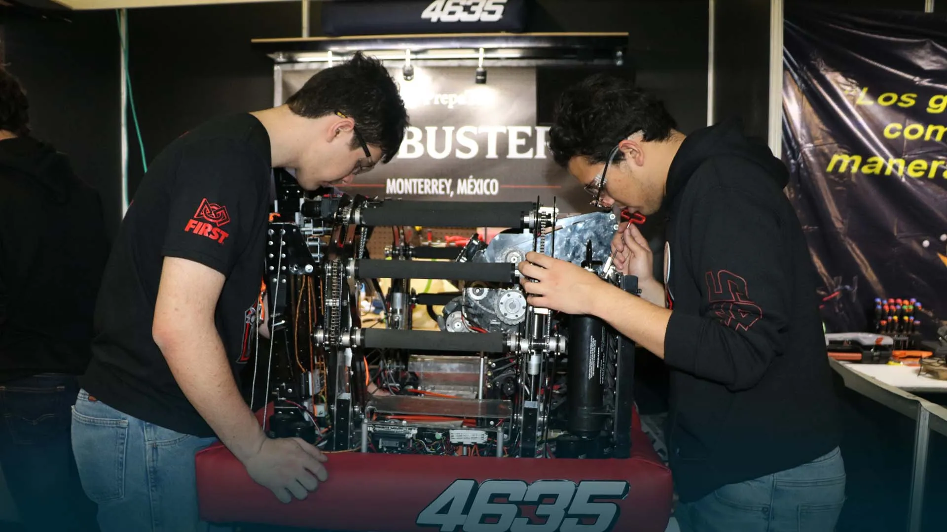 Mantiene Botbusters la mejora continua 