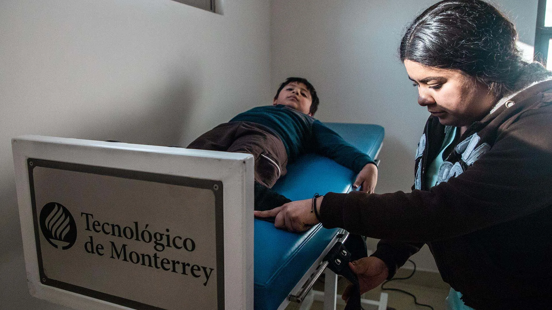 Alumnos del Tec Innovan en beneficio de niños con espina bífida