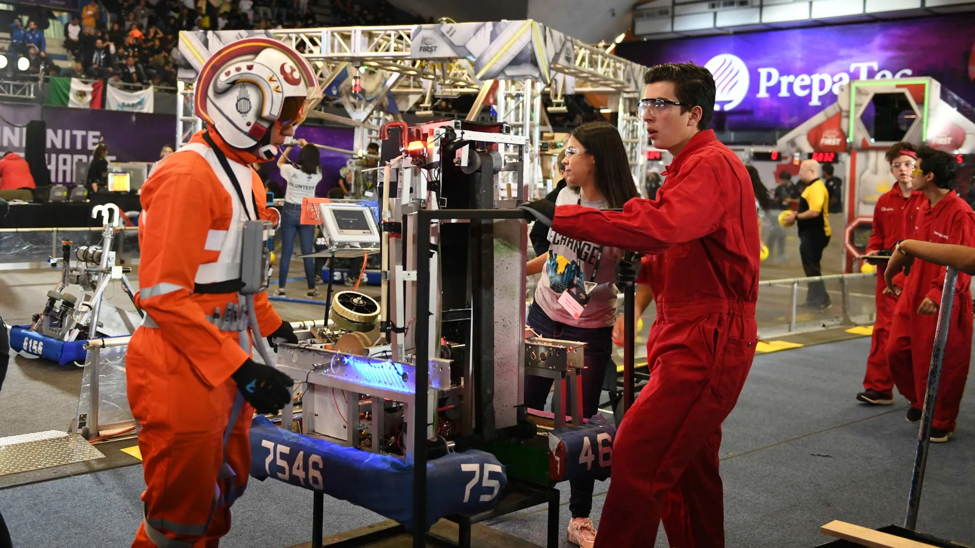 ¿Qué es FIRST y con qué se come?