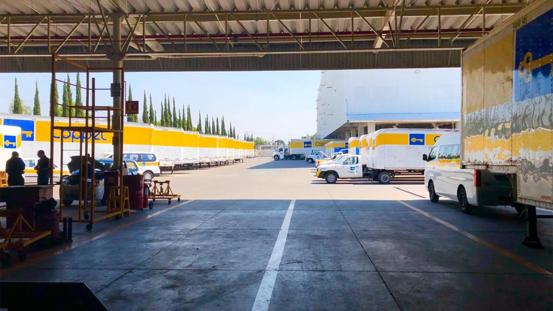 Estudiantes del Tec renuevan la logística de Coppel con ayuda del MIT