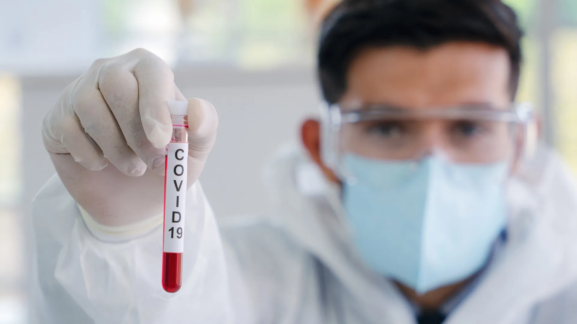 La enfermedad fue denominada como COVID-19 por la OMS.